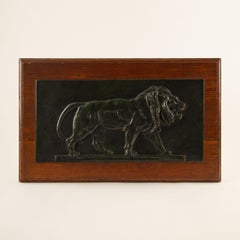 Pride in Profile, A.I.C. Reliefs en bronze de lions et de lionnes d'après Barye