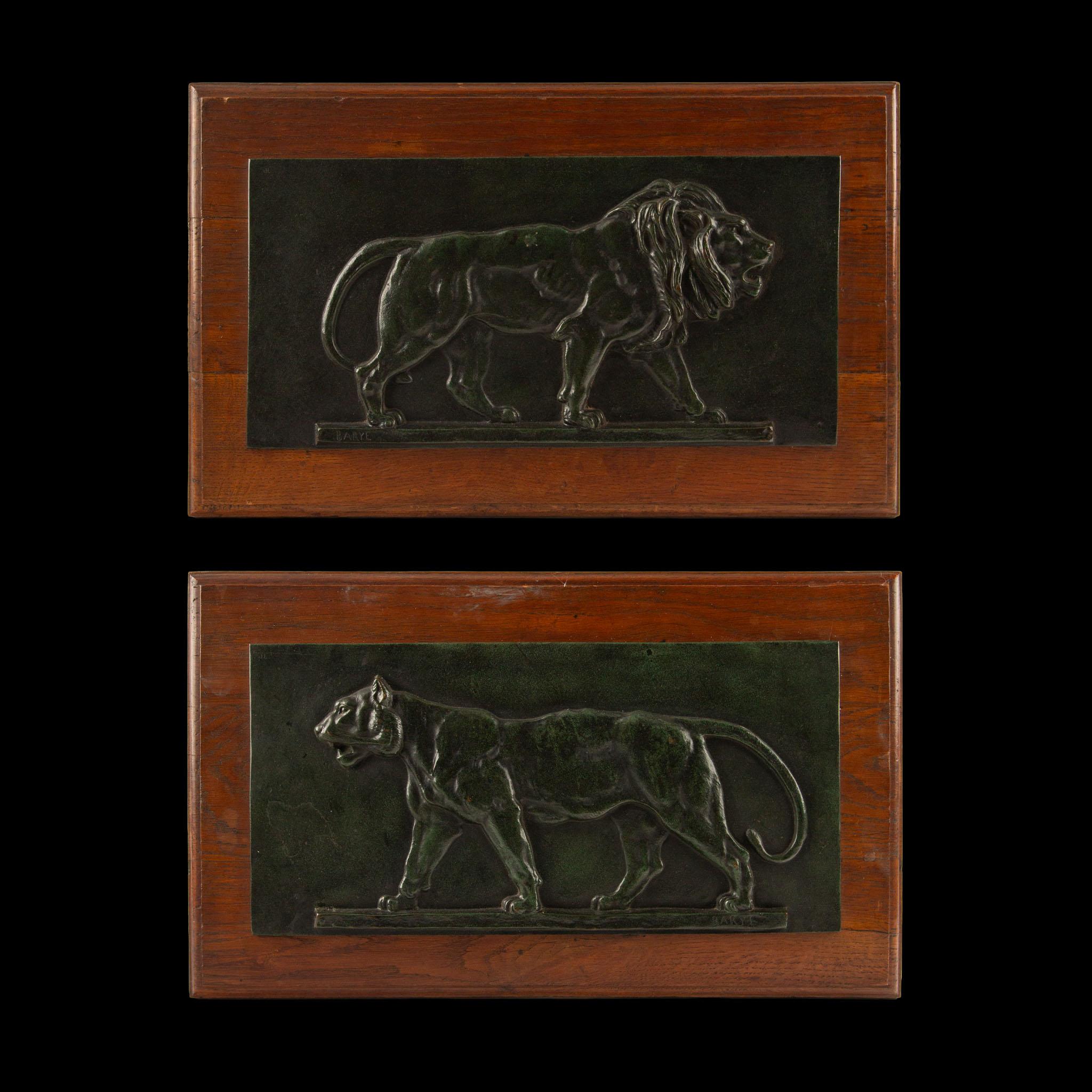 Stolz im Profil, 19. Jh. Bronzereliefs von Löwe und Löwin nach Barye im Zustand „Hervorragend“ im Angebot in New York, NY