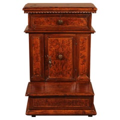 Used Prie-Dieu or Oratory in Walnut and Burl Walnut, circa 1600