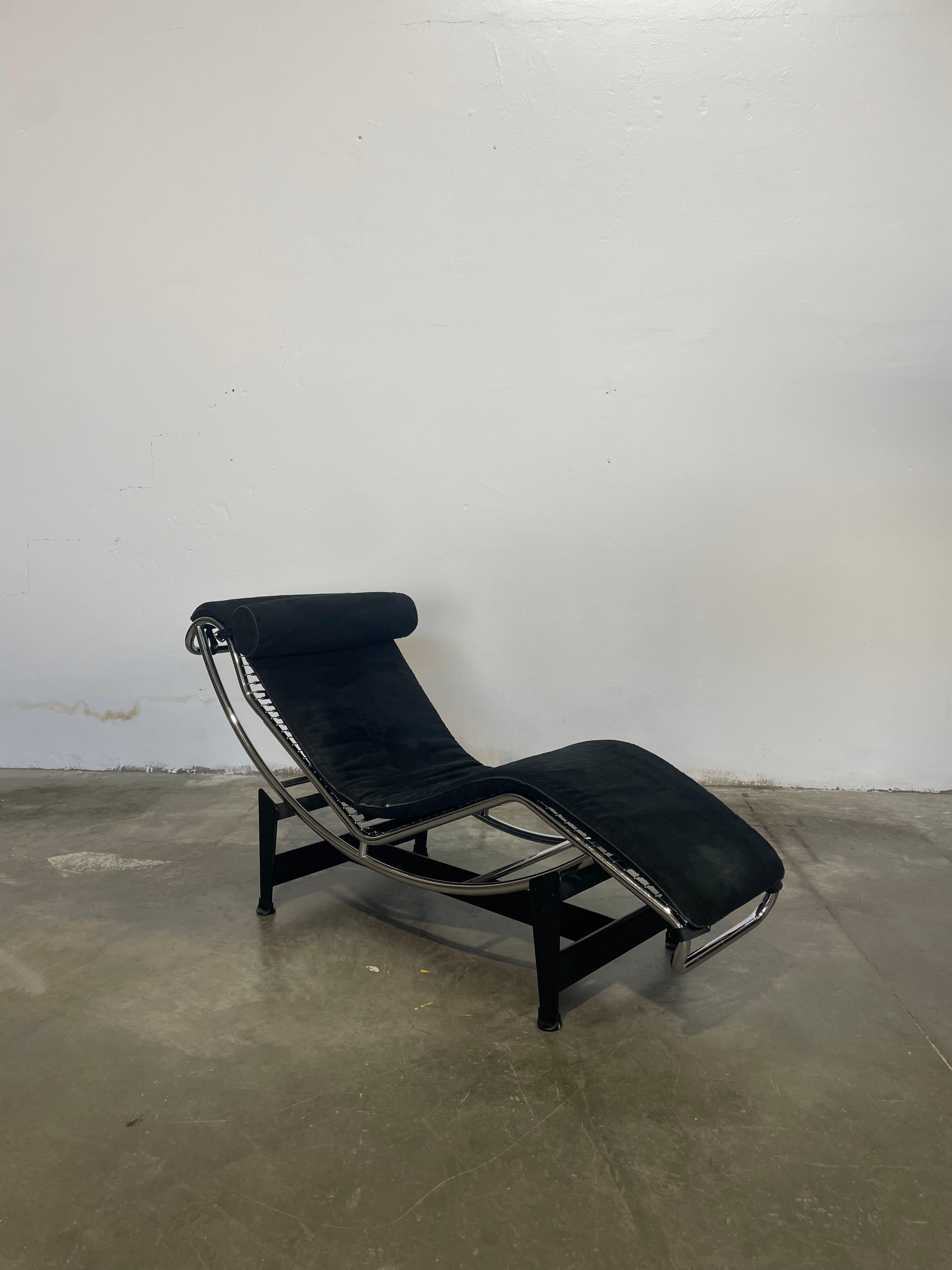 Mid-Century moderno Prima edizione Lc4 Cassina versione super rara 4 numeri in vendita