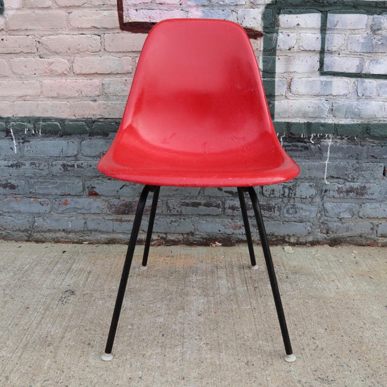 Primary Color/Mondrian Style Herman Miller Eames Dining Chairs In Good Condition For Sale In Brooklyn, NY