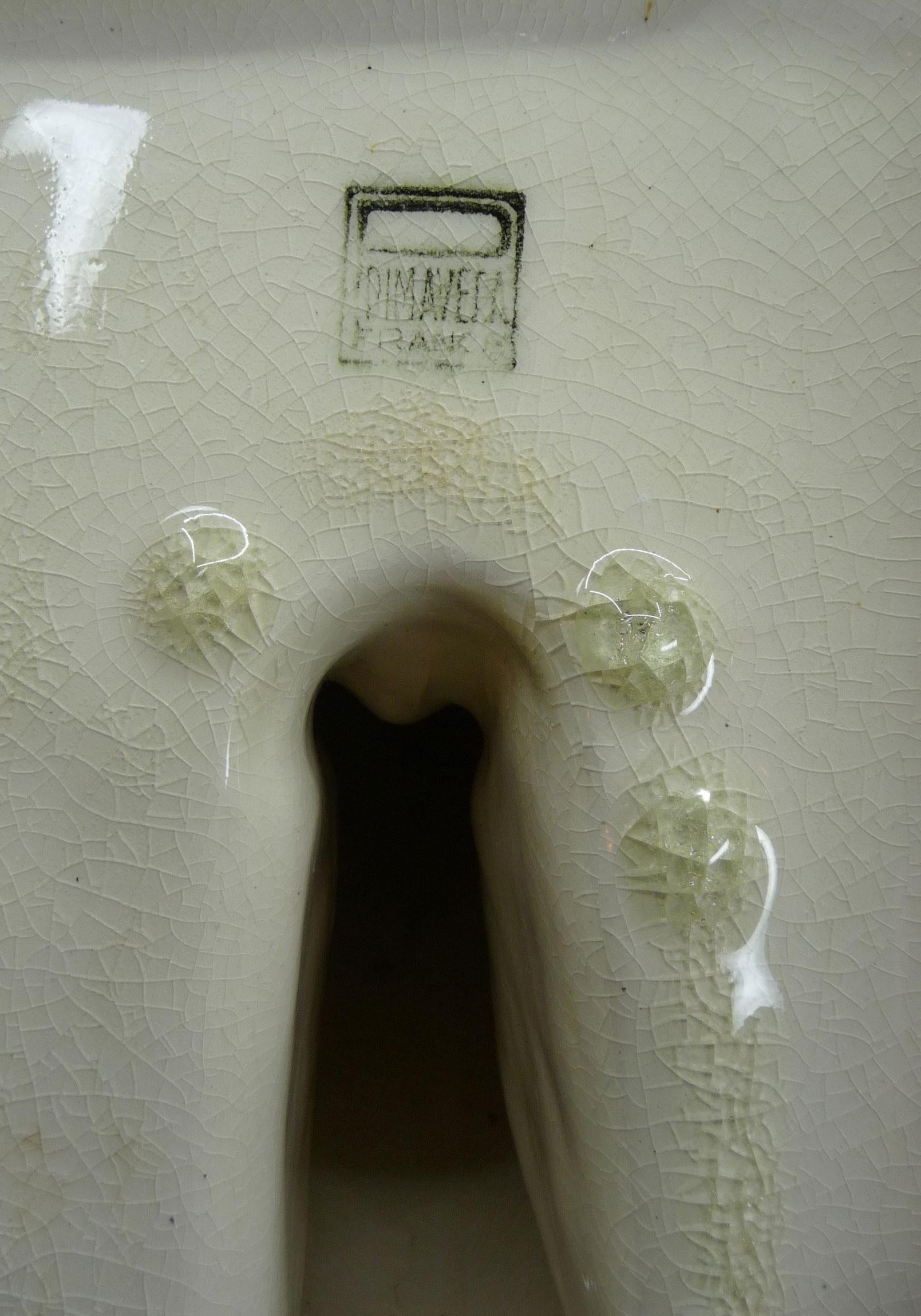 Cotto PRIMAVERA / CLAUDE LEVY (attribuzione). Colomba Art Deco. Terracotta bianca screpolata in vendita