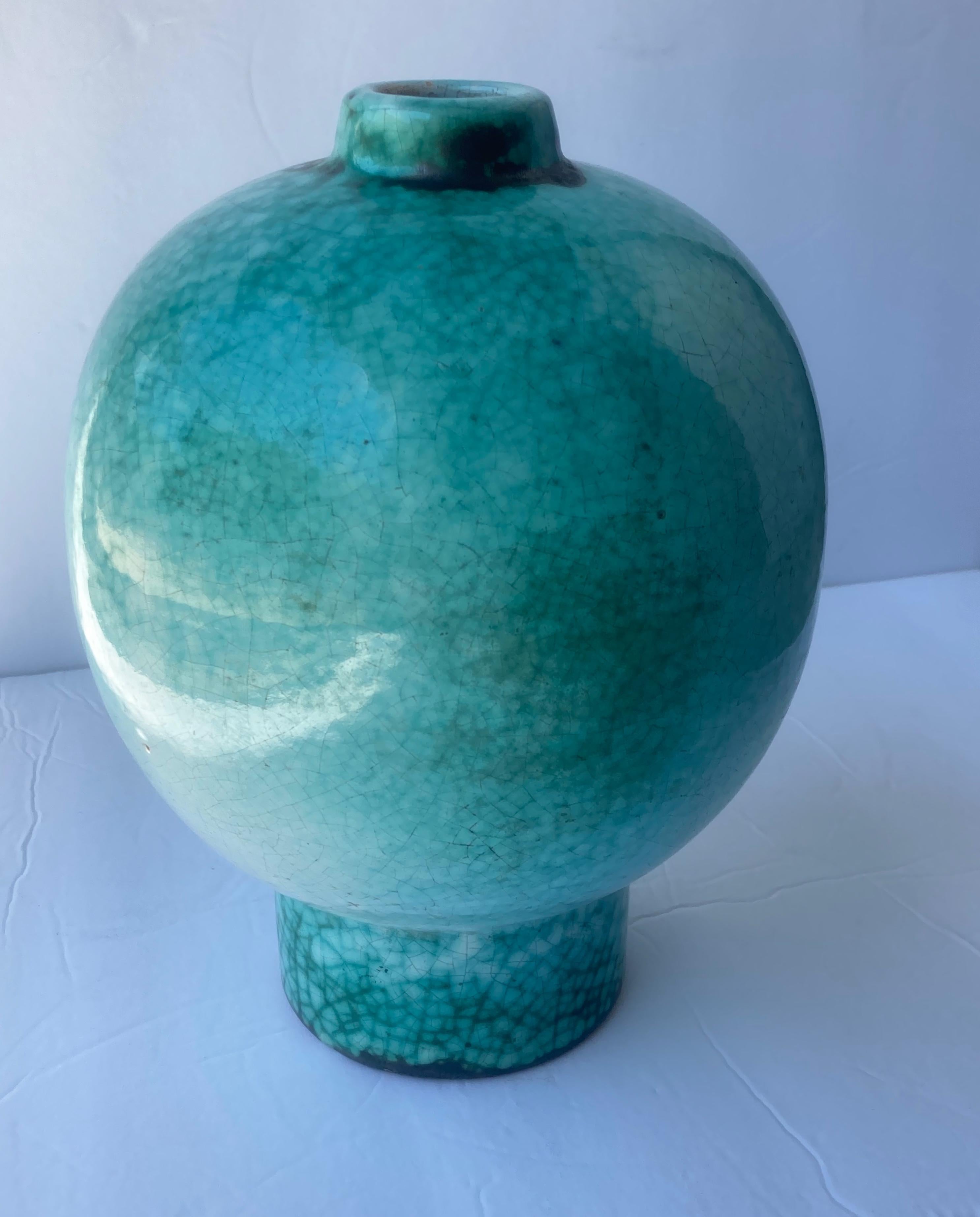 Art déco Vase vert en céramique émaillée Primavera, Art Déco, France en vente