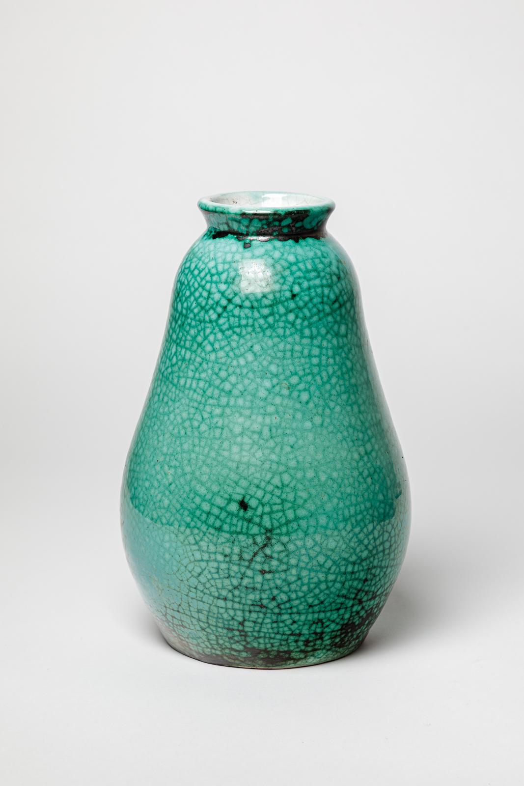 Primavera

Grand vase en céramique art déco de Primavera

Couleurs des émaux céramiques blancs et verts

Signé sous la base

Condition originale parfaite.

Hauteur 27 cm
Grand 16 cm