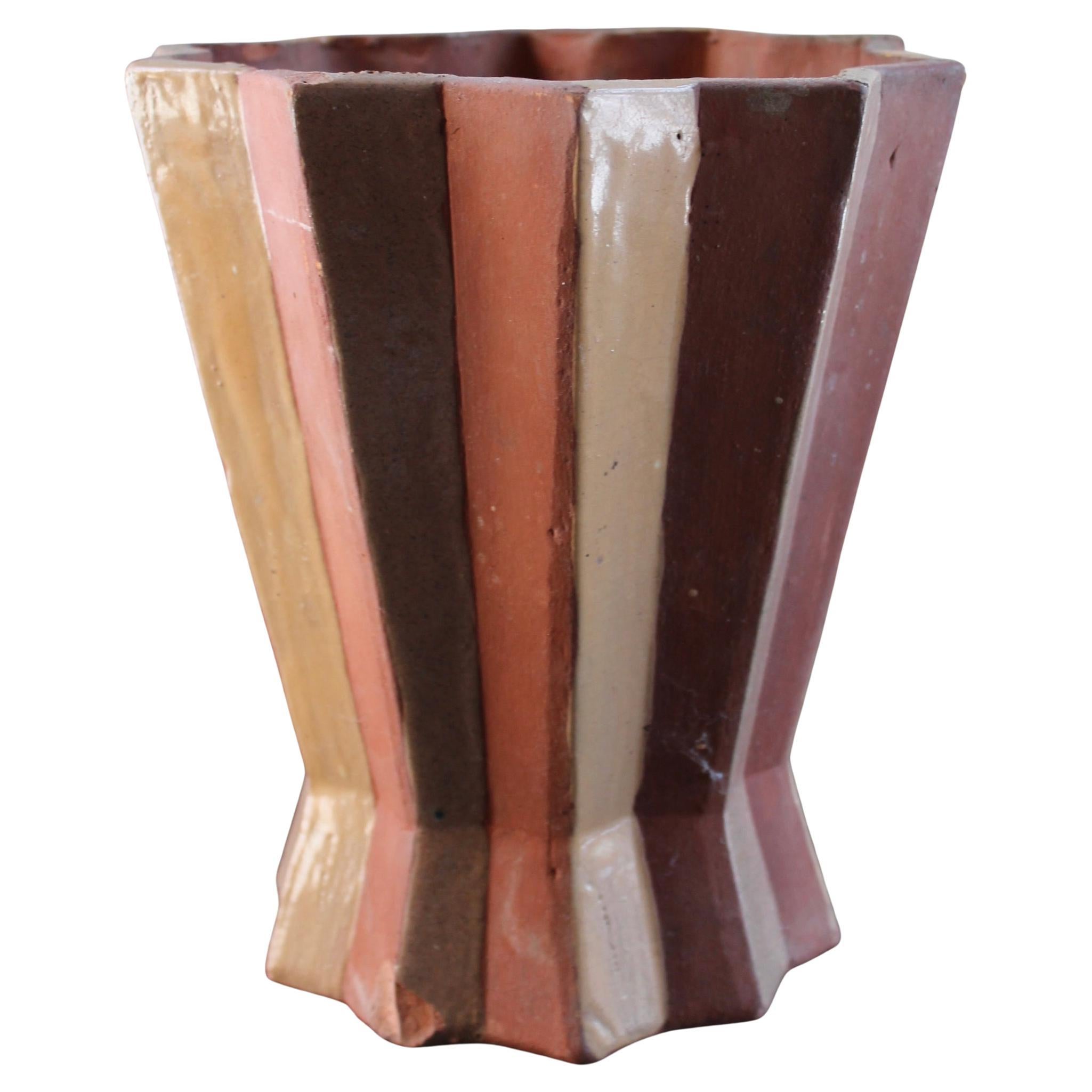 Vase Primavera Madeline Sougez en terre cuite peinte en vente