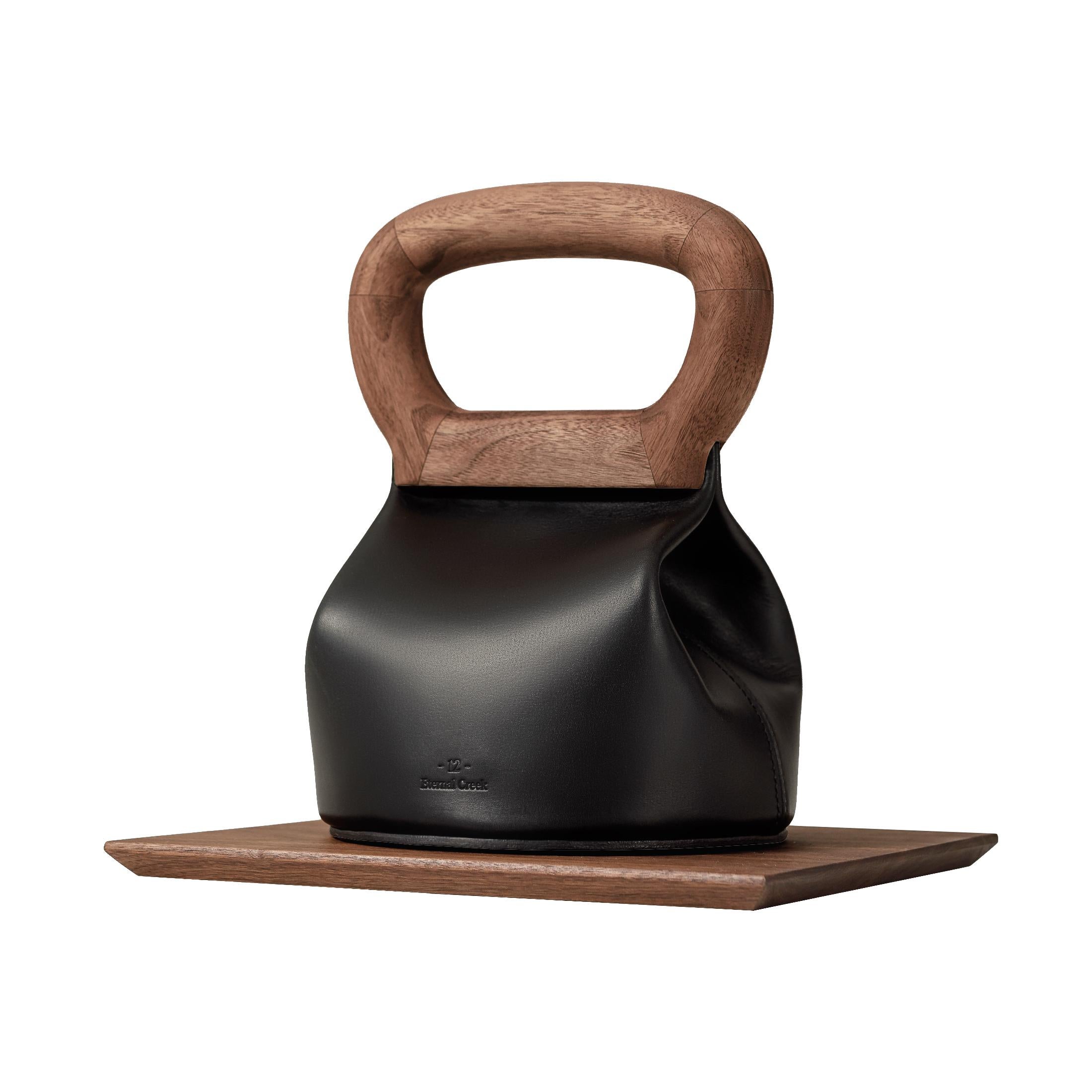 Prime Walnut, Kettlebell in pelle con sacco in pelle di Eternal Creek in vendita 4