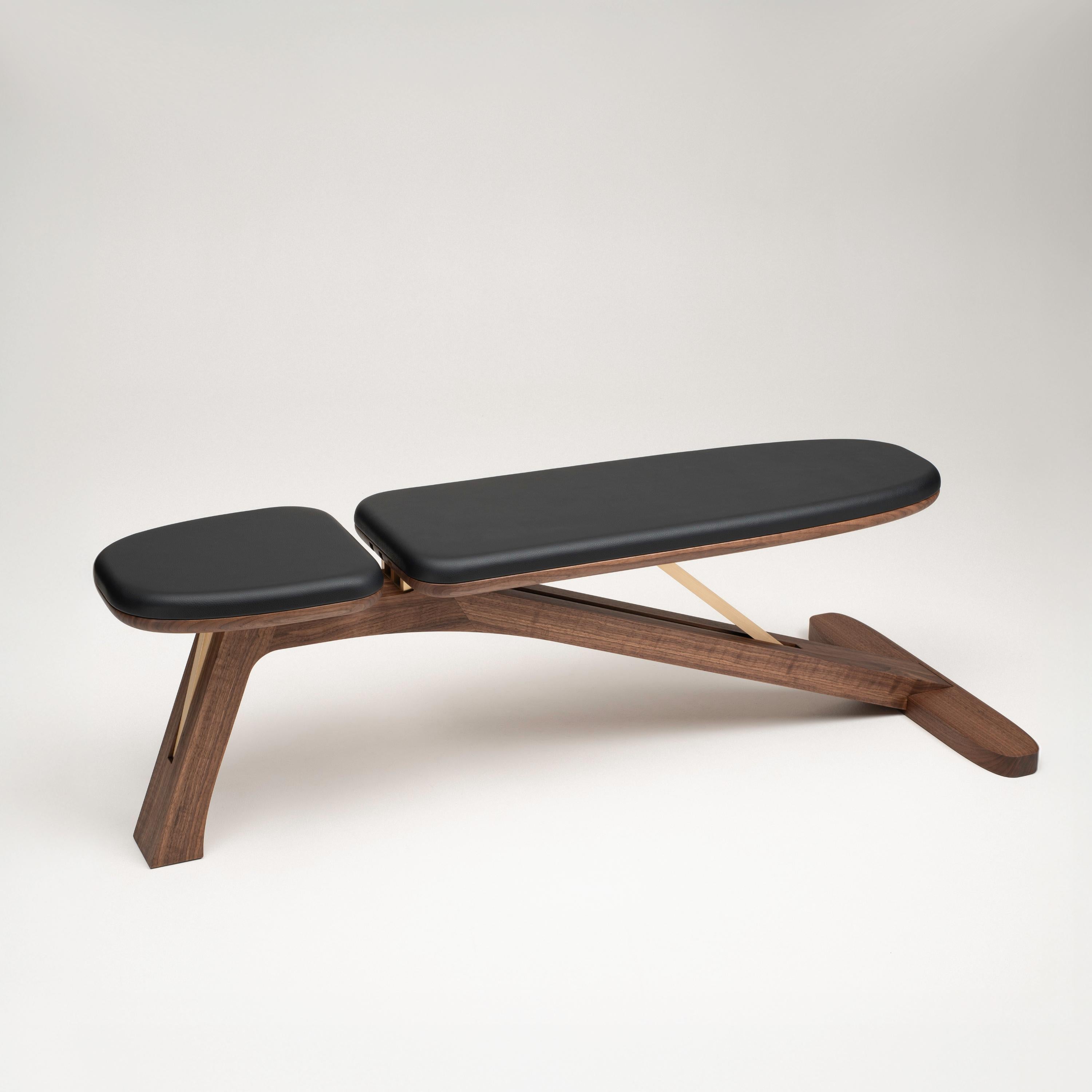 Lituano Prime Walnut, Any Metal, Any Leather Ledge Weight Bench di Eternal Creek in vendita