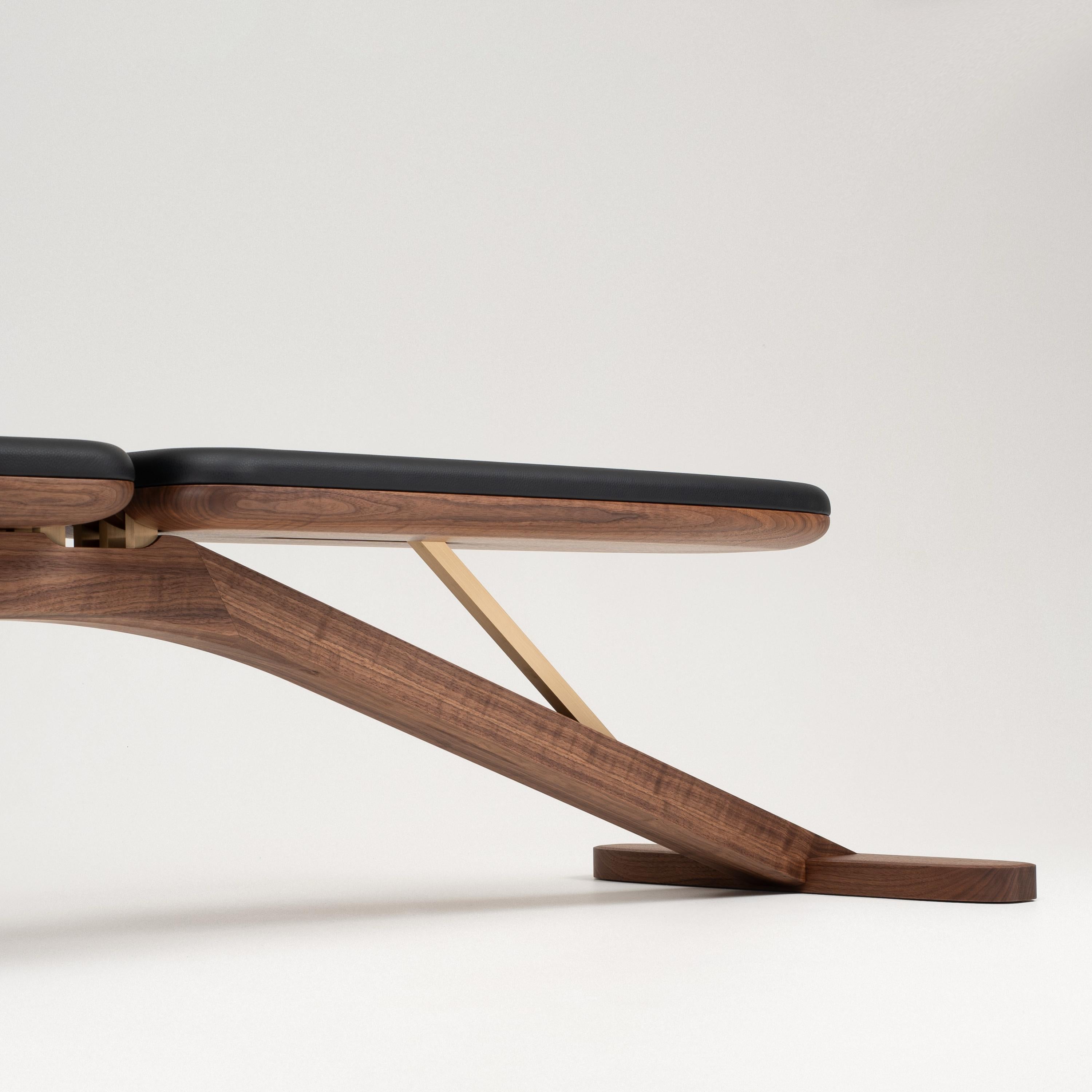 Metallo Prime Walnut, Any Metal, Any Leather Ledge Weight Bench di Eternal Creek in vendita