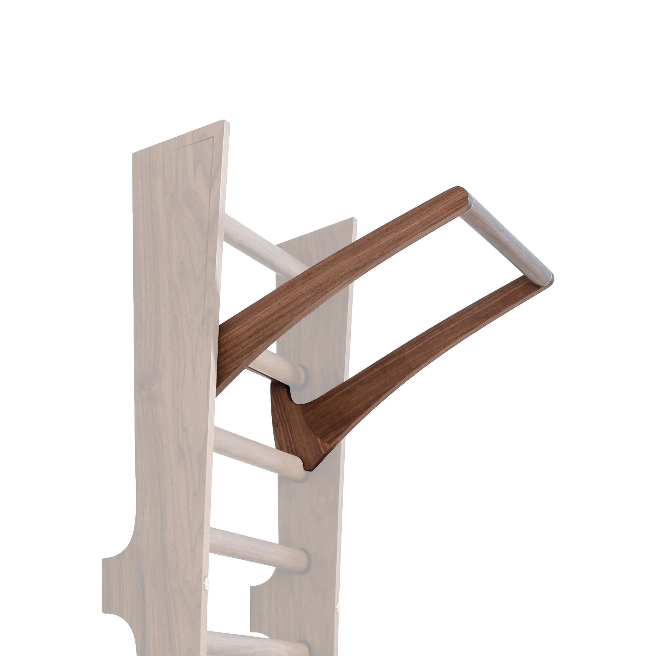 Prime Walnut, Any Metal, Any Leather Reed Pull-up Bar by Eternal Creek (en anglais) en vente 5