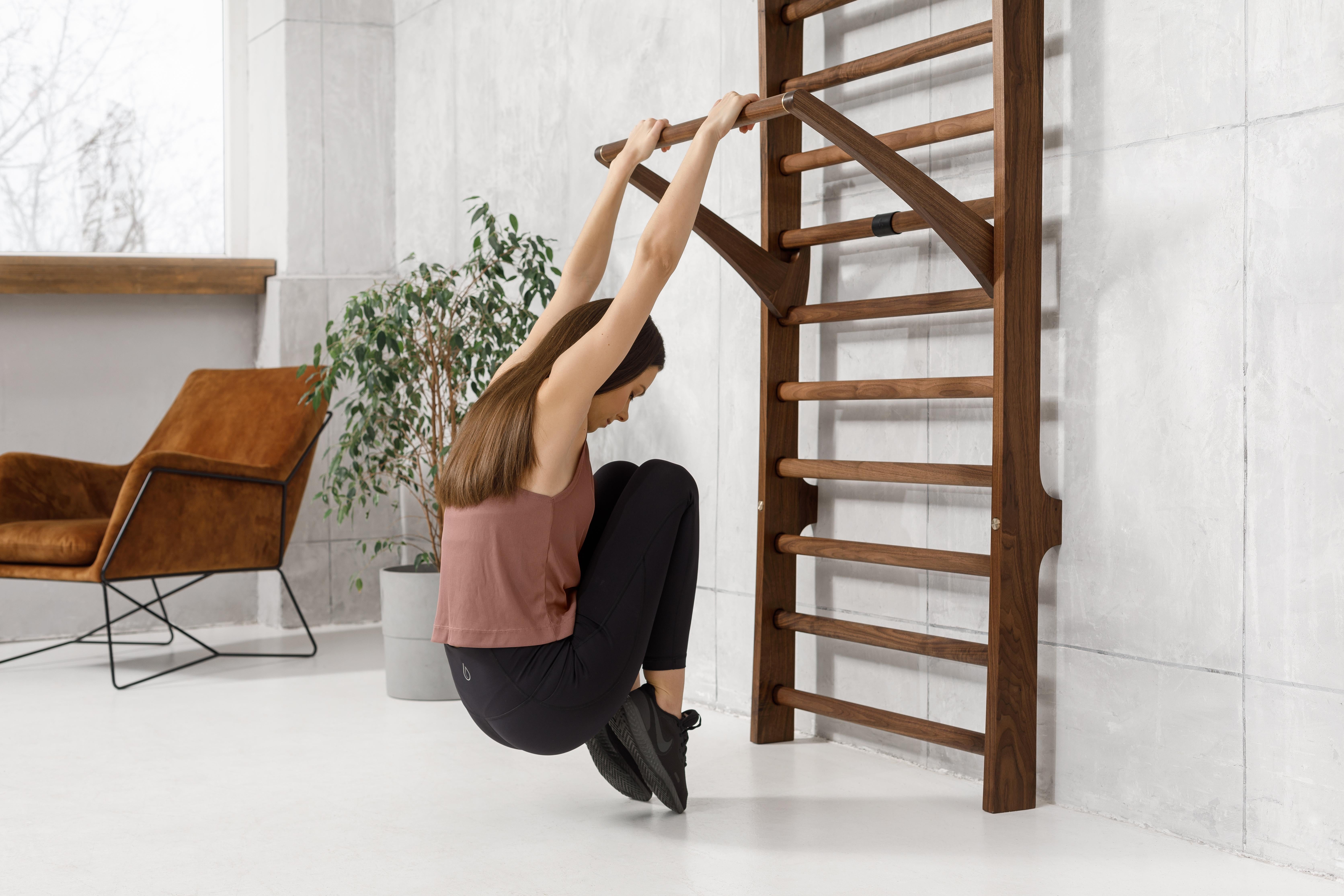 Postmoderne Prime Walnut, Any Metal Reed Wall Bar by Eternal Creek en vente