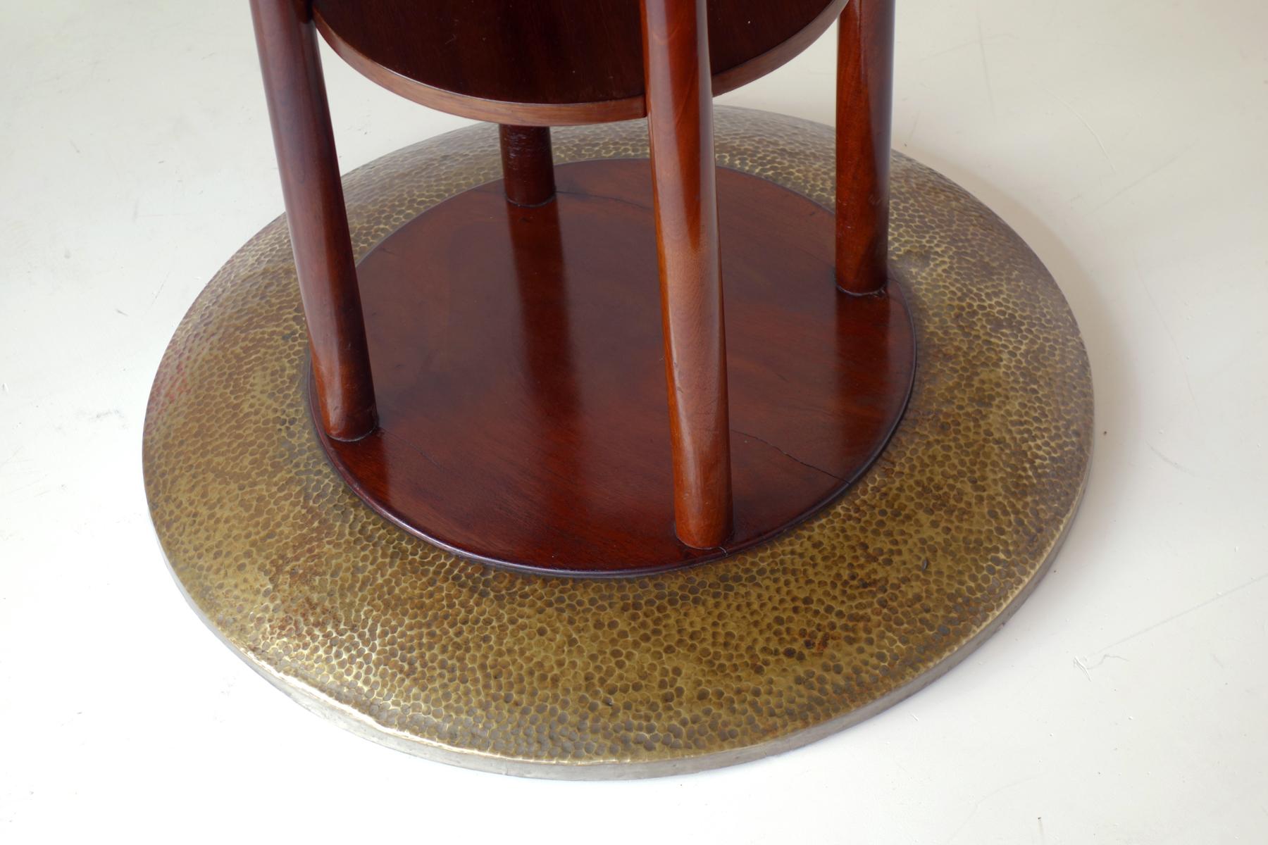 Early 1900 Siegmund Spitz Wien Weiner Werkstatte Secessionist Coffee Play Table In Good Condition For Sale In Brescia, IT