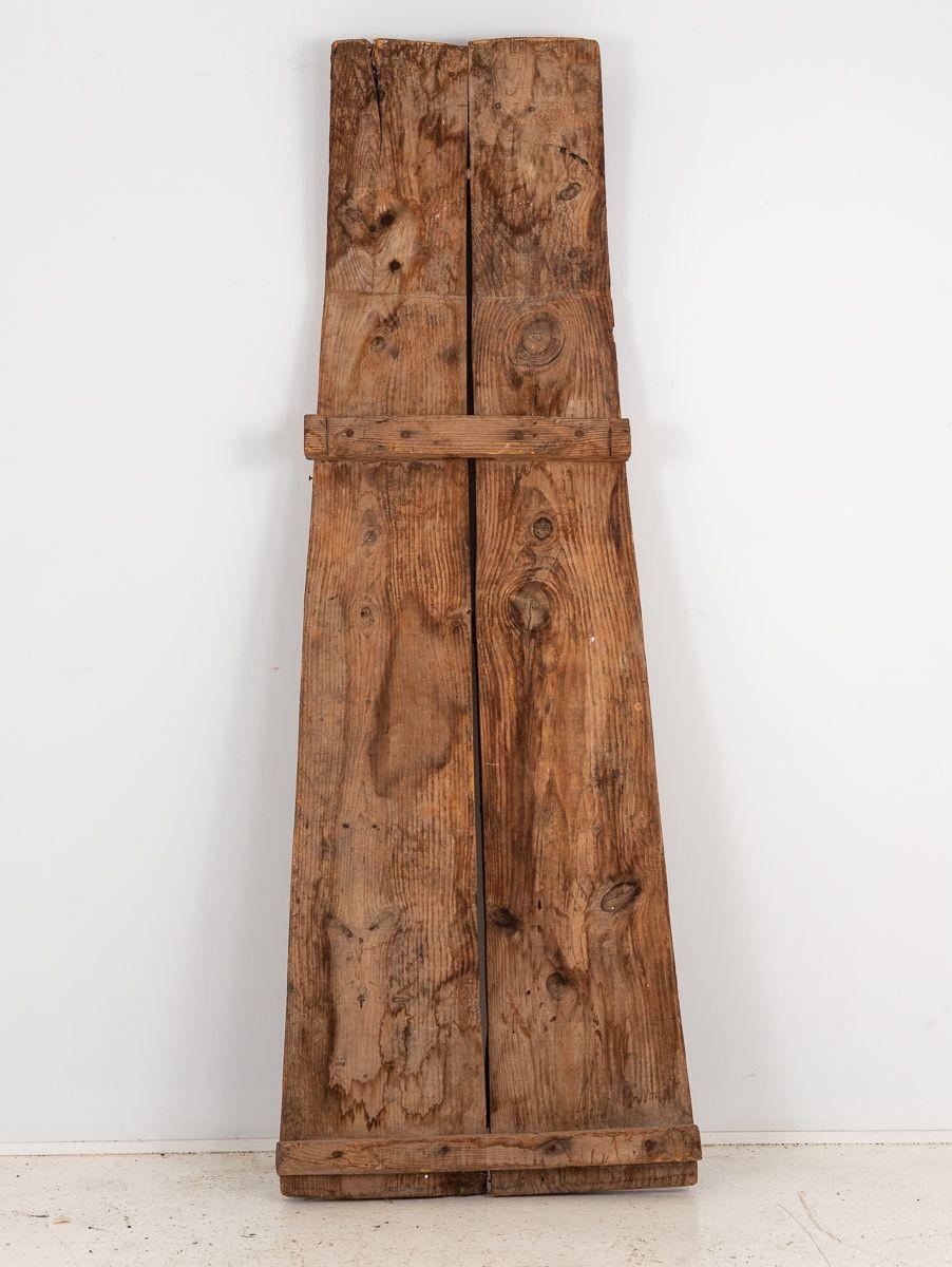 Primitave Wood and Stone Weizendrescher im Angebot 4