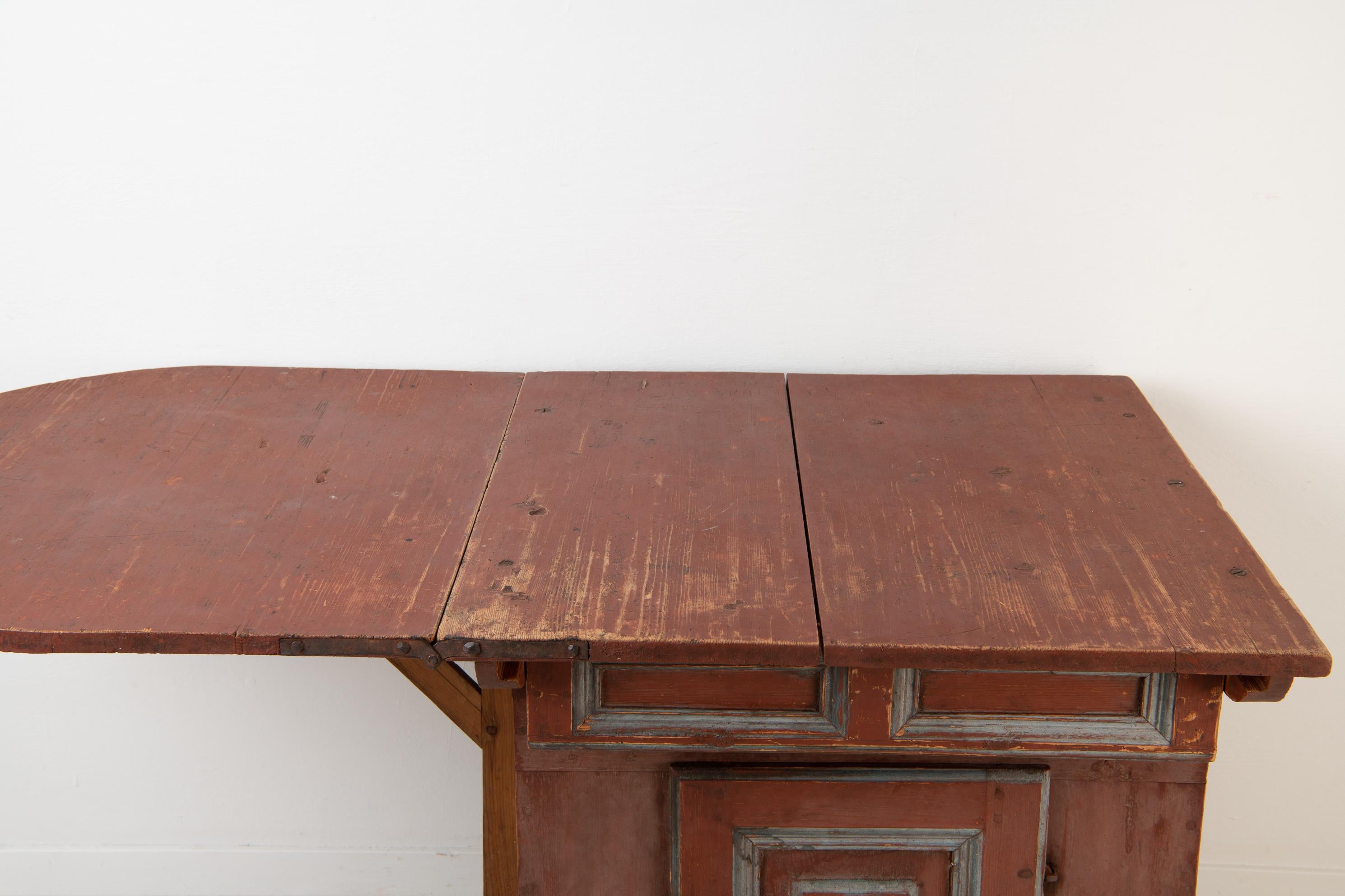 Primitive 18th Century Swedish Extendable Wall Table For Sale 4