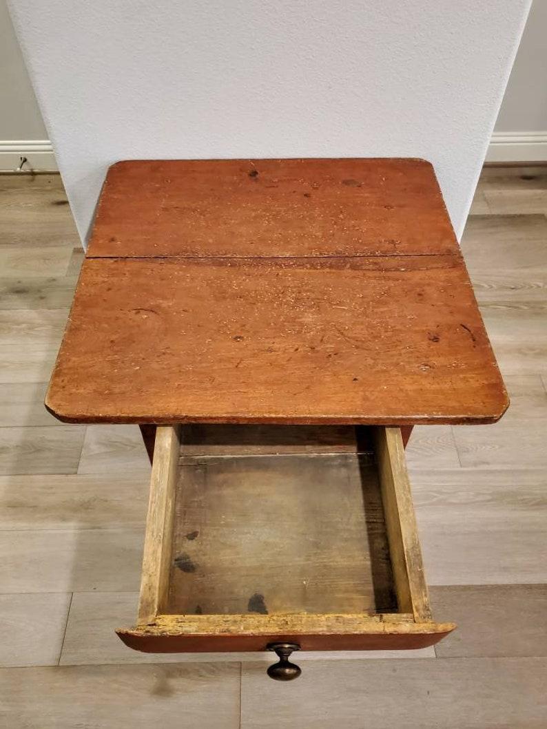 Primitive 19th Century American Farm Work Table In Good Condition For Sale In Forney, TX