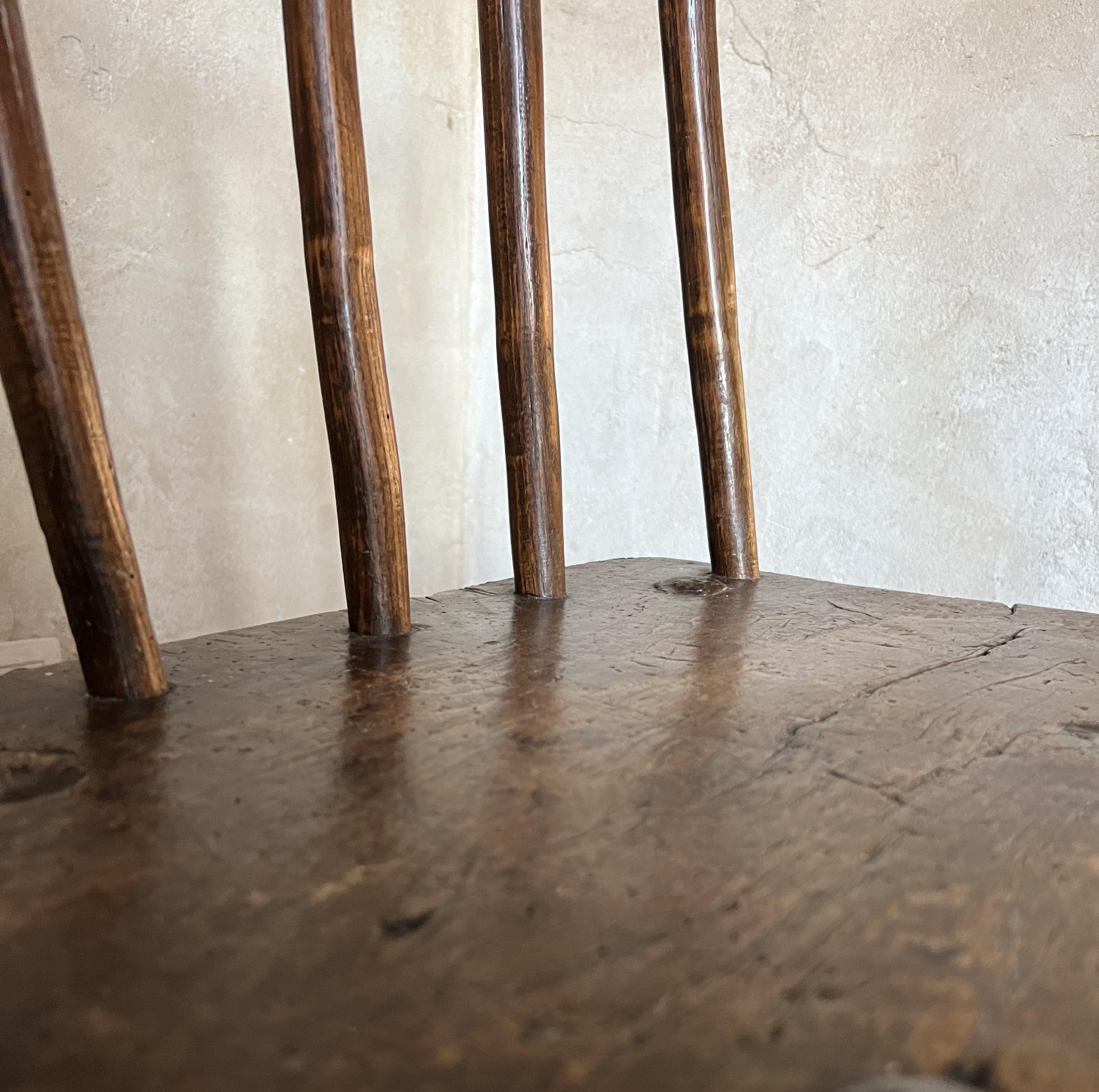 Primitiver Stuhl aus dem 19. Jahrhundert im Zustand „Gut“ in Vosselaar, BE