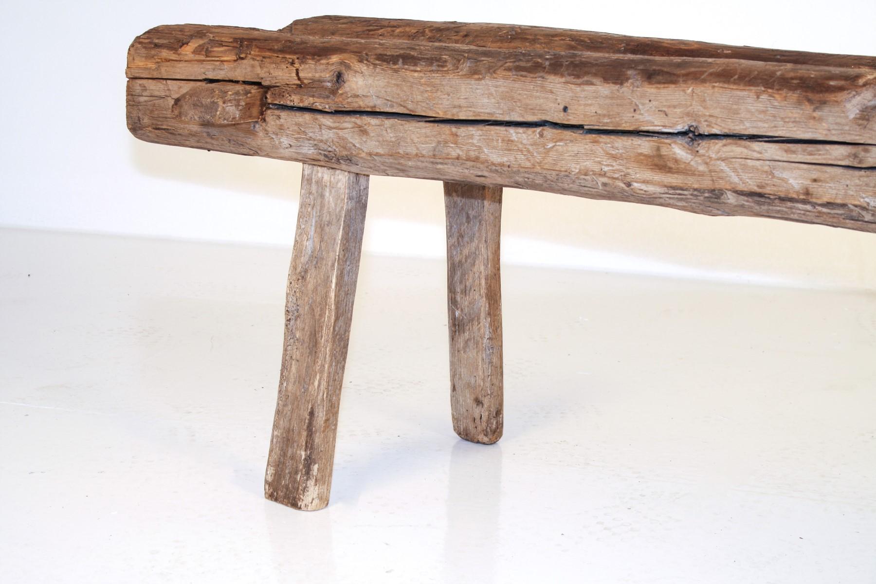 Primitiva Rueda Wabi-Sabi de Olmo del Siglo XIX  Asiento de banco para cerdos de 1,80 m en venta 3