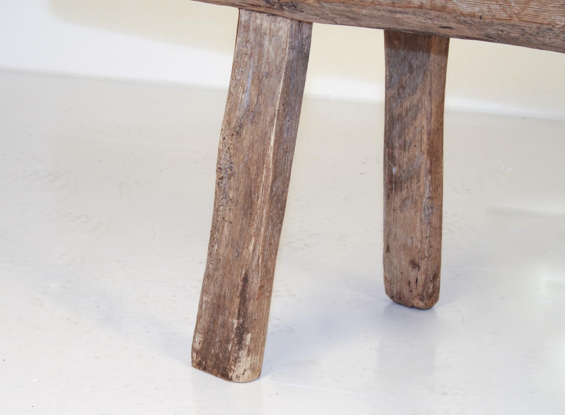 Primitiva Rueda Wabi-Sabi de Olmo del Siglo XIX  Asiento de banco para cerdos de 1,80 m en venta 5