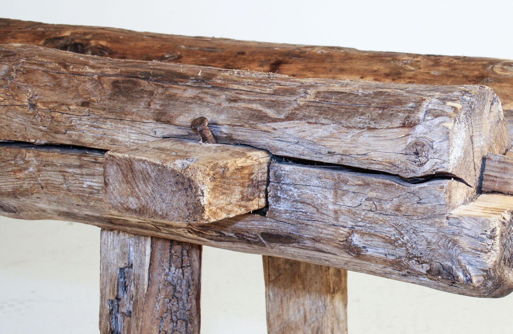 Primitiva Rueda Wabi-Sabi de Olmo del Siglo XIX  Asiento de banco para cerdos de 1,80 m en venta 8