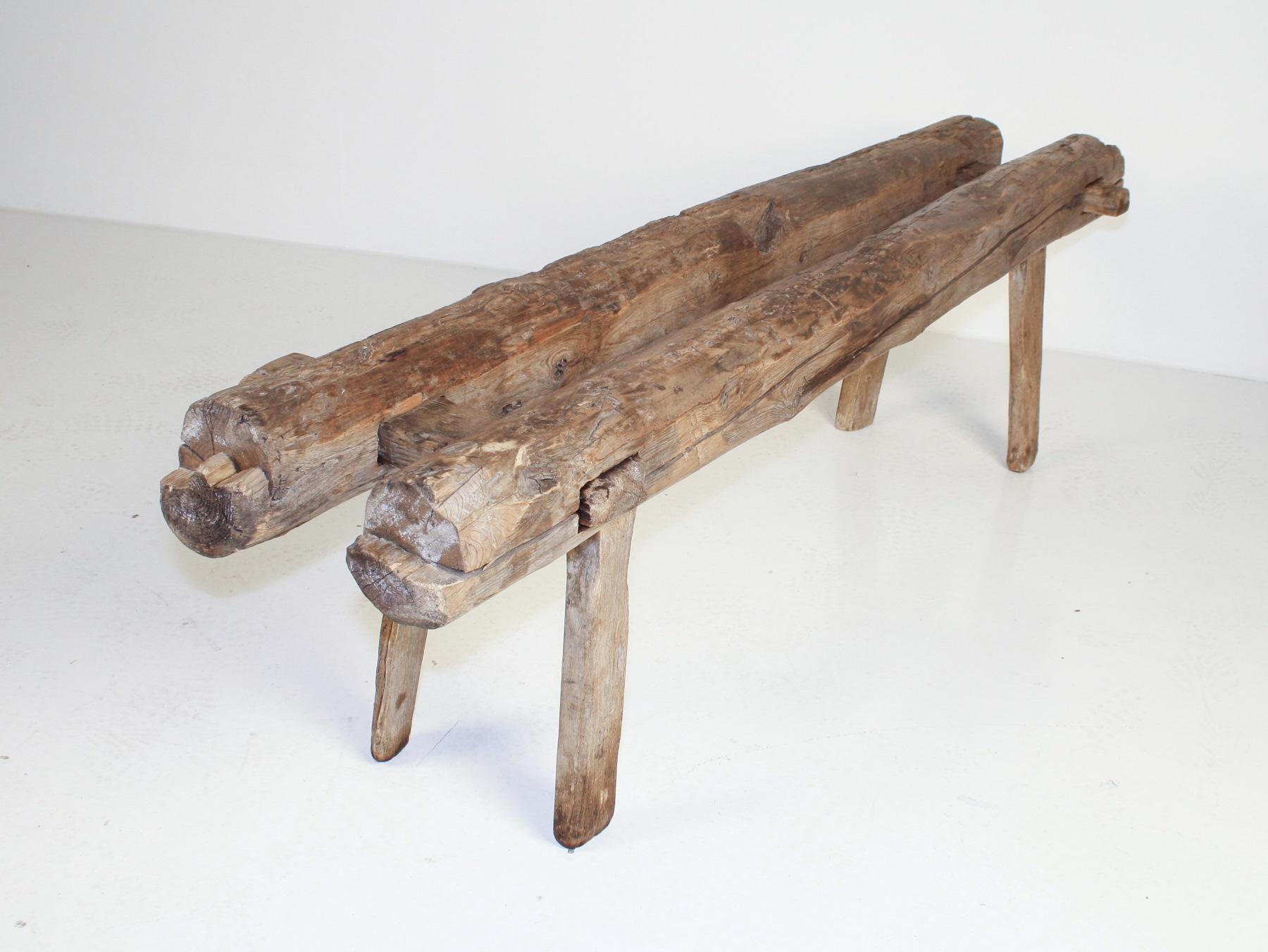 Primitiva Rueda Wabi-Sabi de Olmo del Siglo XIX  Asiento de banco para cerdos de 1,80 m en venta 9