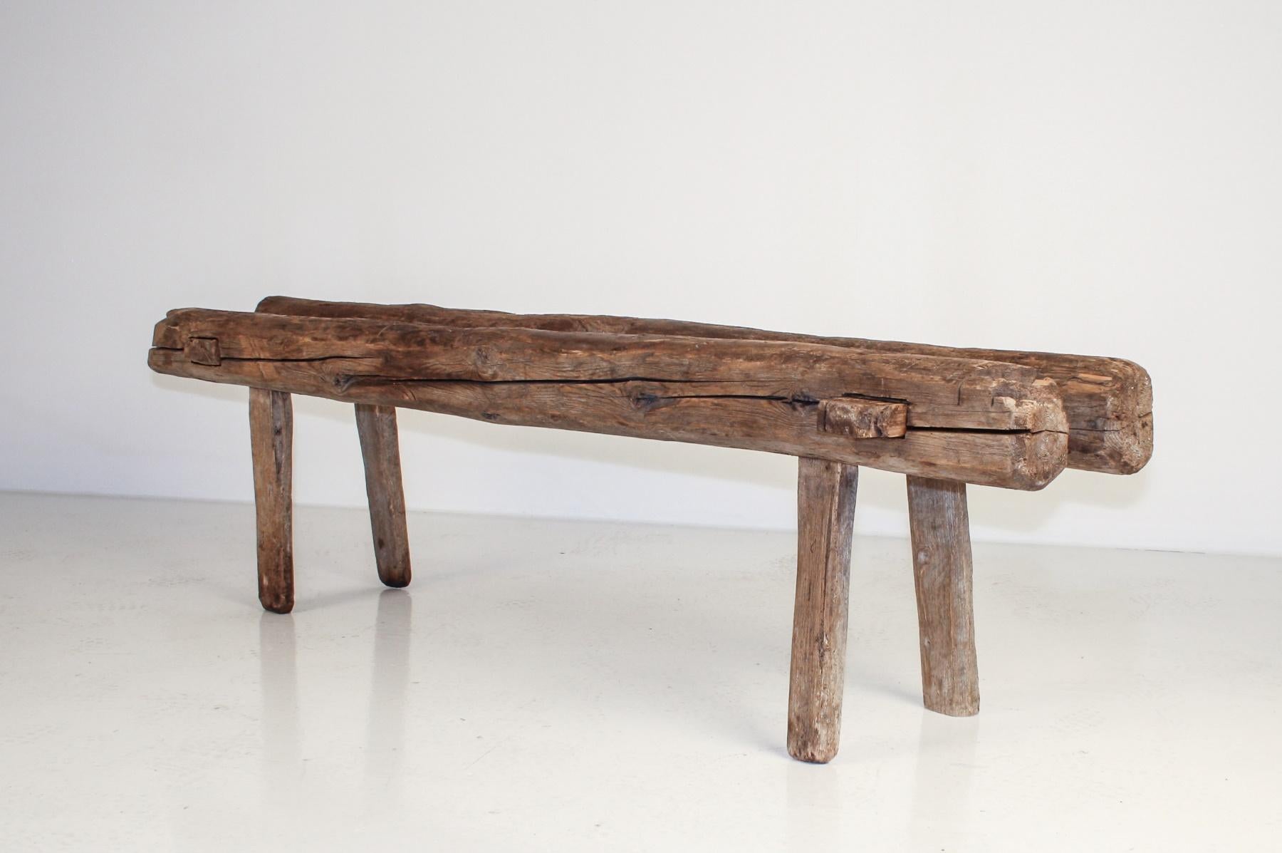 Primitiva Rueda Wabi-Sabi de Olmo del Siglo XIX  Asiento de banco para cerdos de 1,80 m en Bueno estado para la venta en Llanbrynmair, GB