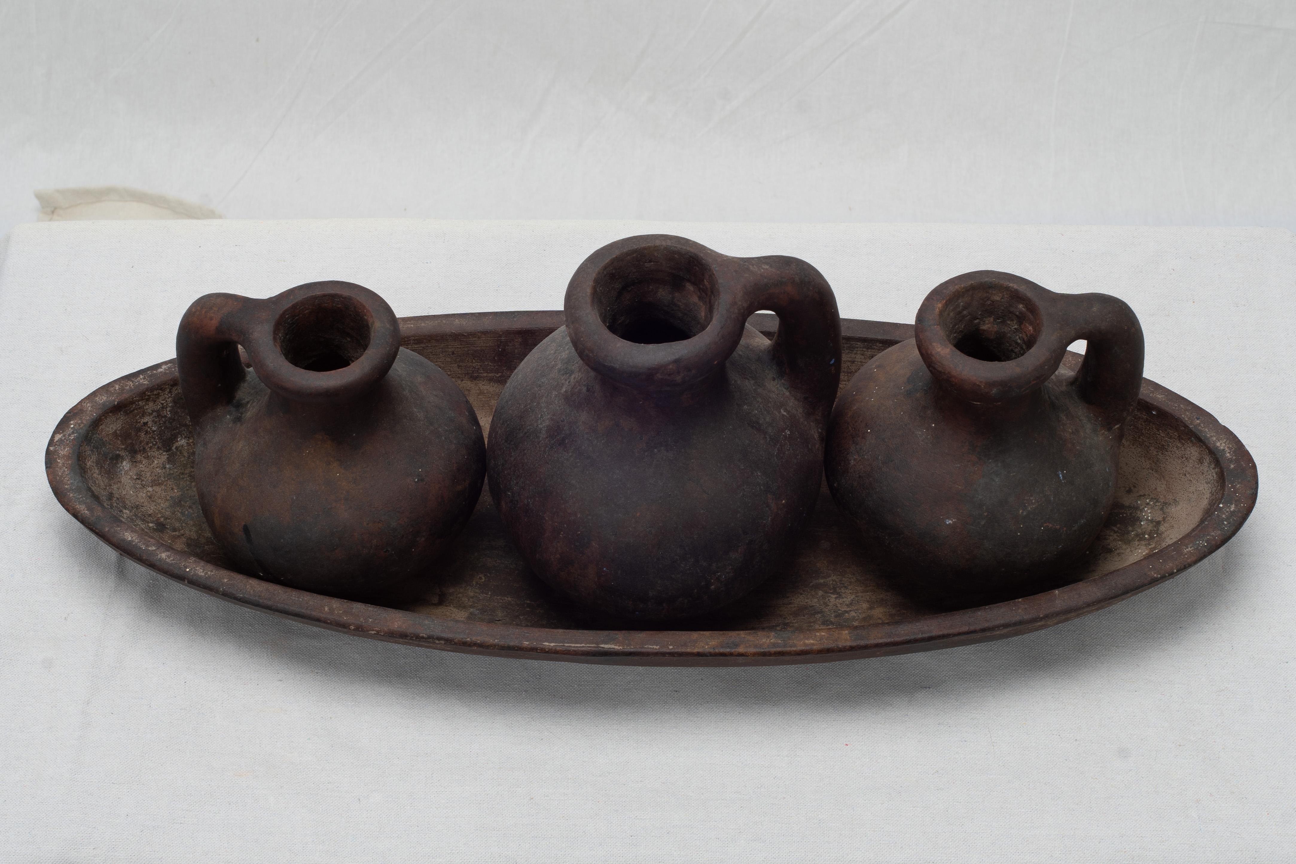 Primitive 19th Century Set Of Moroccan Terracotta Vessels For Sale 2