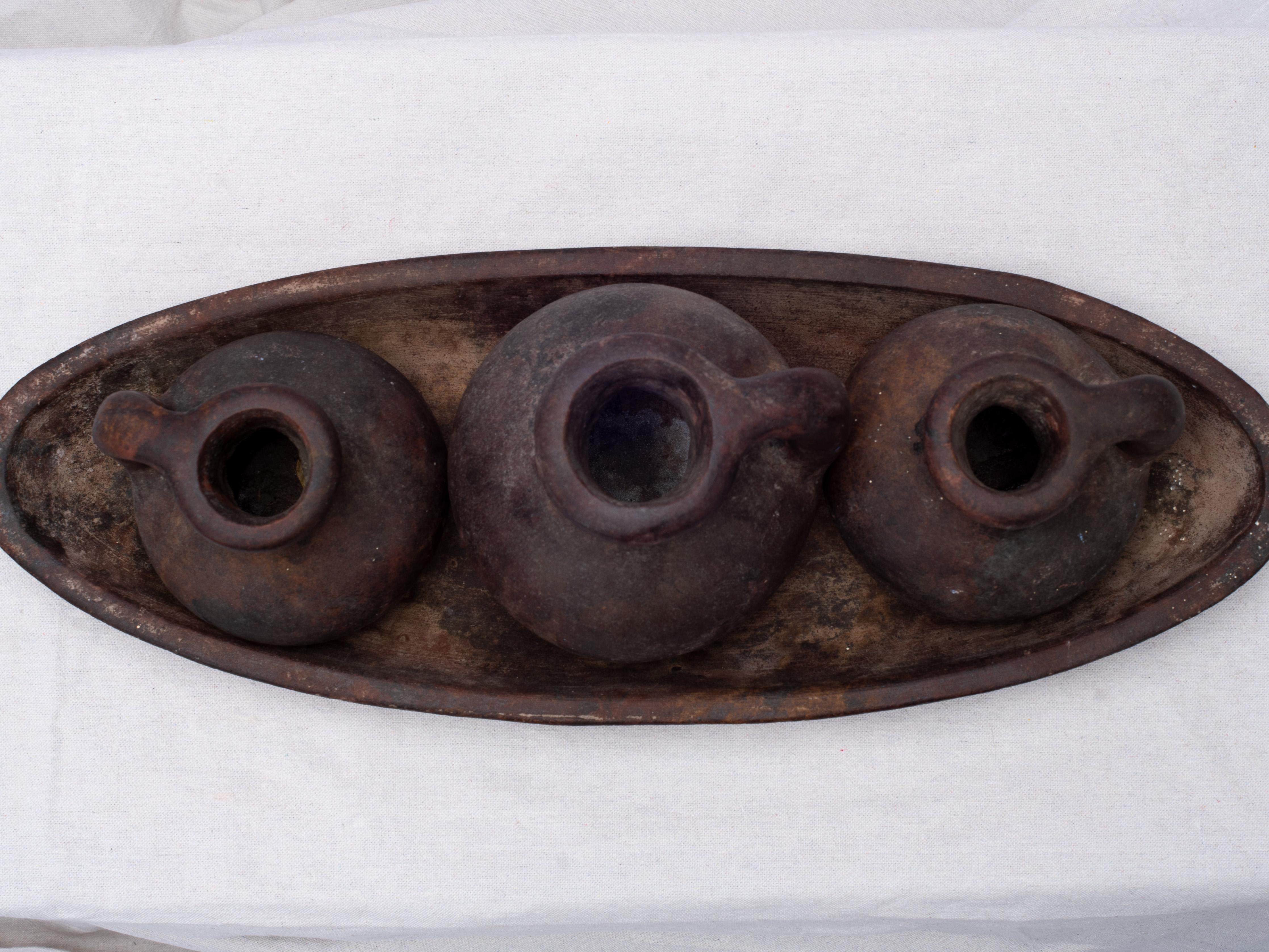 Primitive 19th Century Set Of Moroccan Terracotta Vessels For Sale 6
