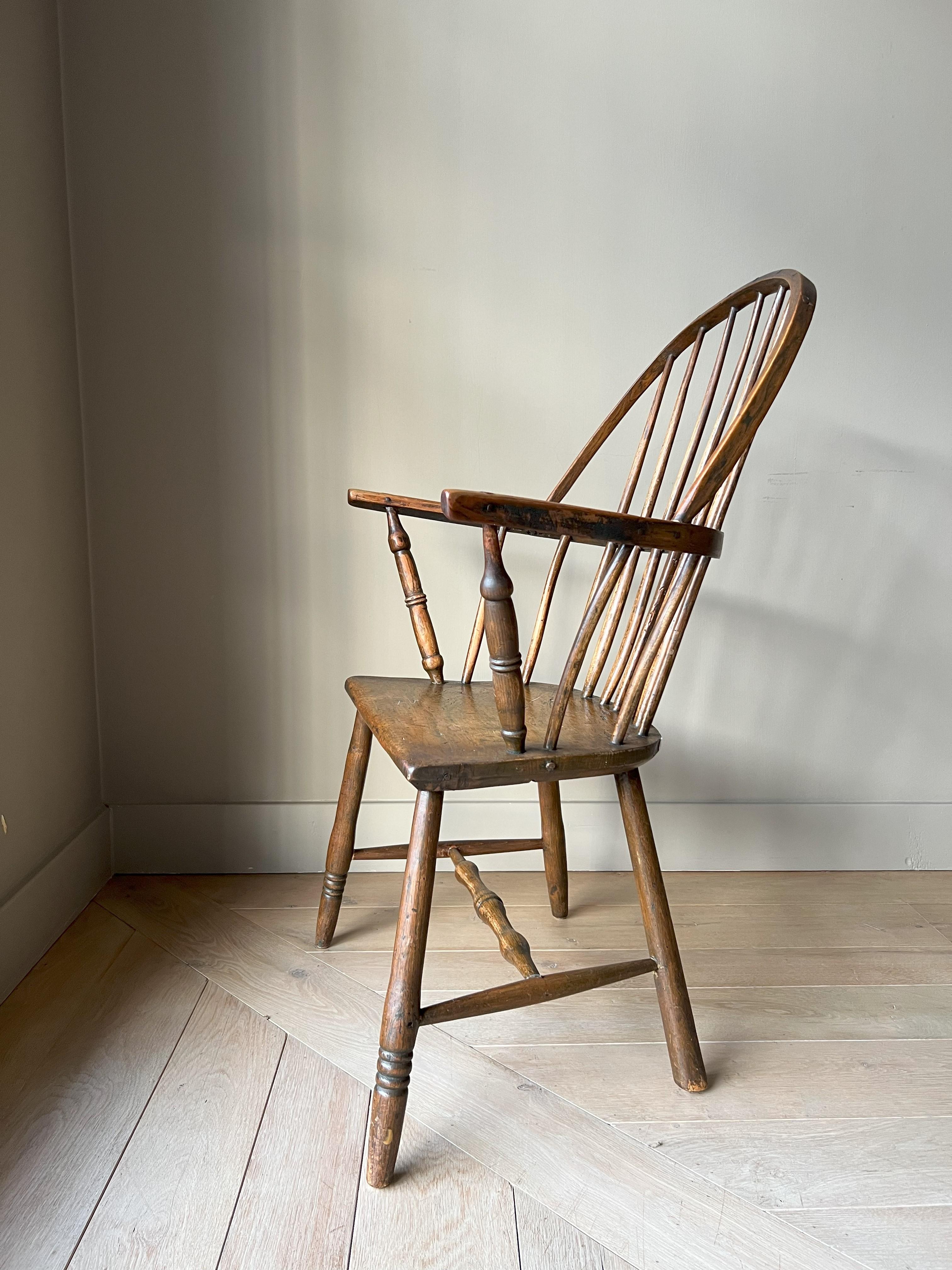 Primitive 19th century Windsor chair In Good Condition For Sale In Vosselaar, BE