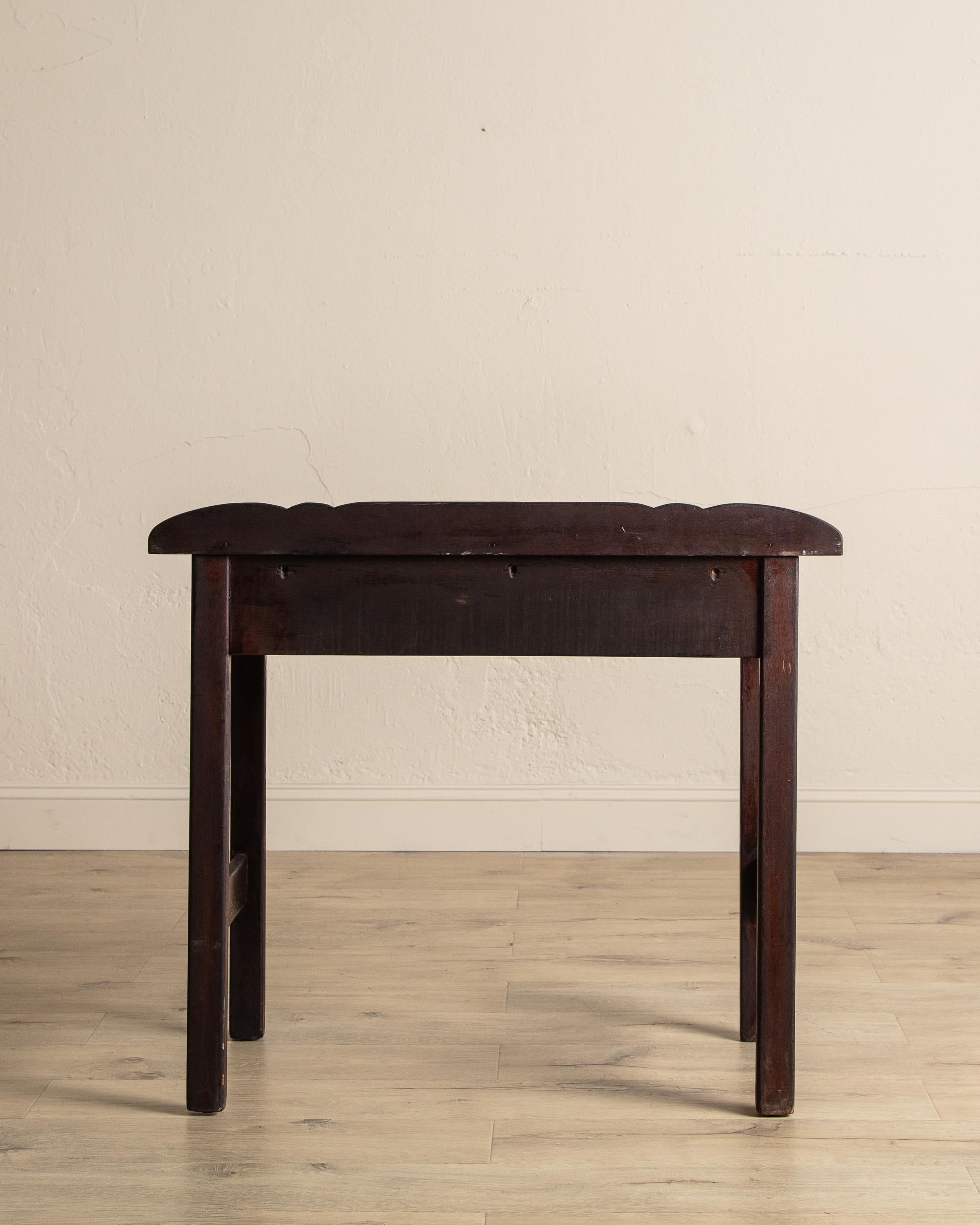 Milieu du XXe siècle Bureau primitif en bois vieilli, années 1930 en vente
