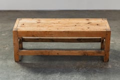 Banco alpino primitivo de pino procedente de Francia, circa 1920