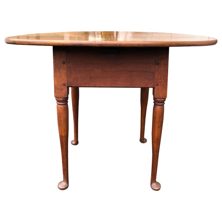 Queen Anne American Tea Table, 18th Century, Old Finish, New England, Pad Foot 1