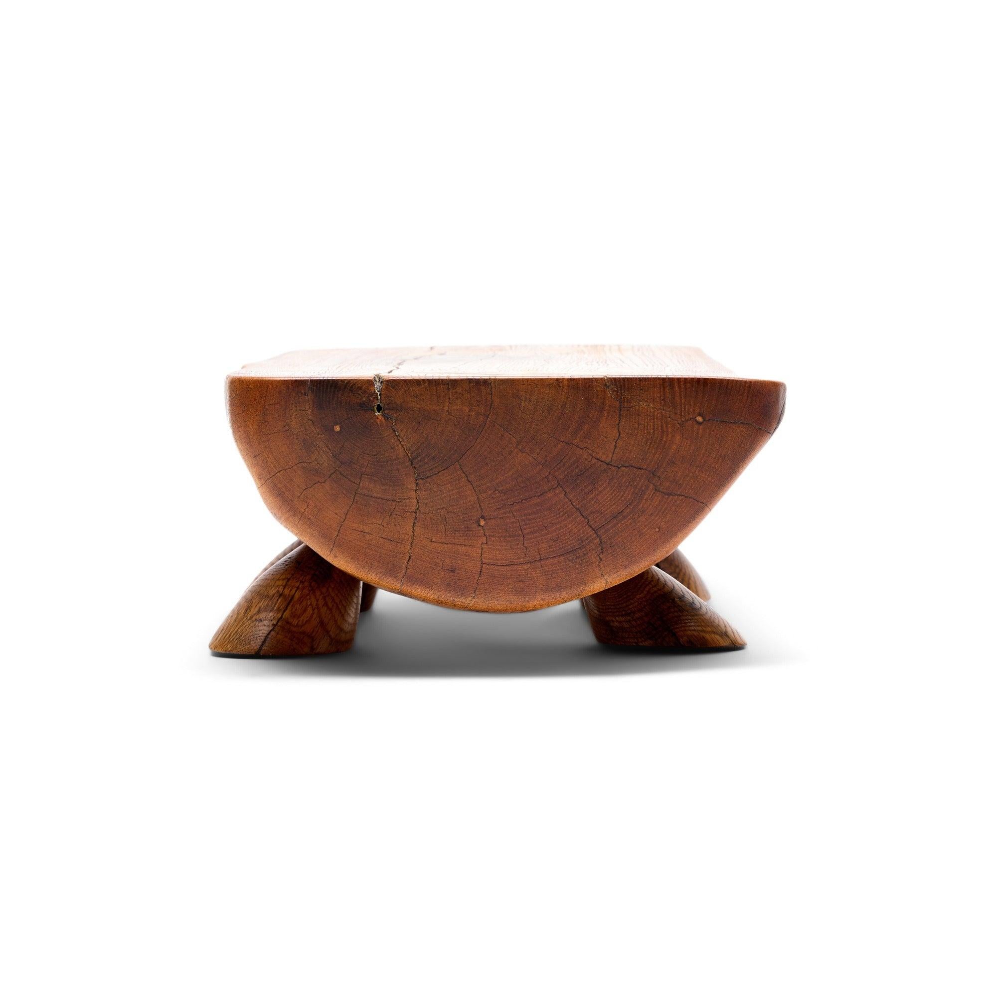Primitiver amerikanischer Hocker aus den USA (21. Jahrhundert und zeitgenössisch) im Angebot