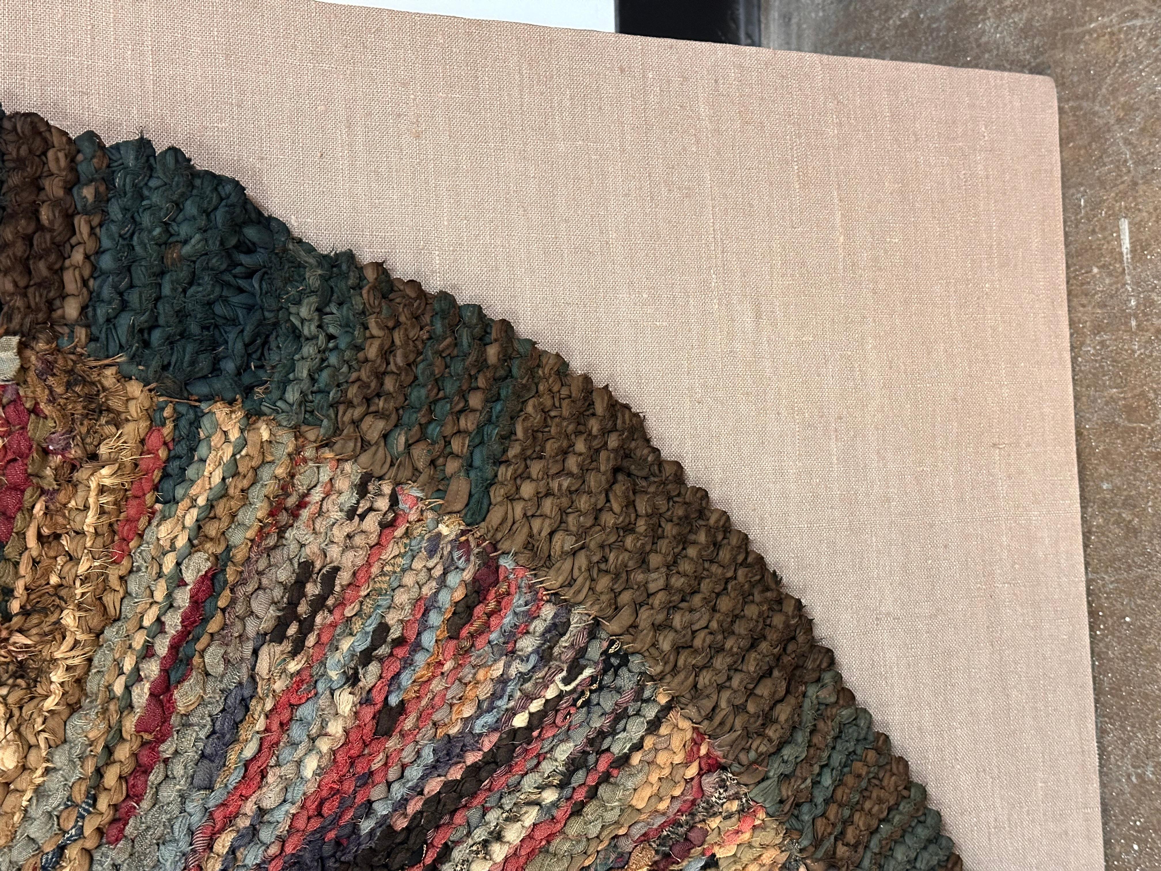 Alfombra Americana Primitiva Tejida a Mano con Arte Popular Estadounidense en venta