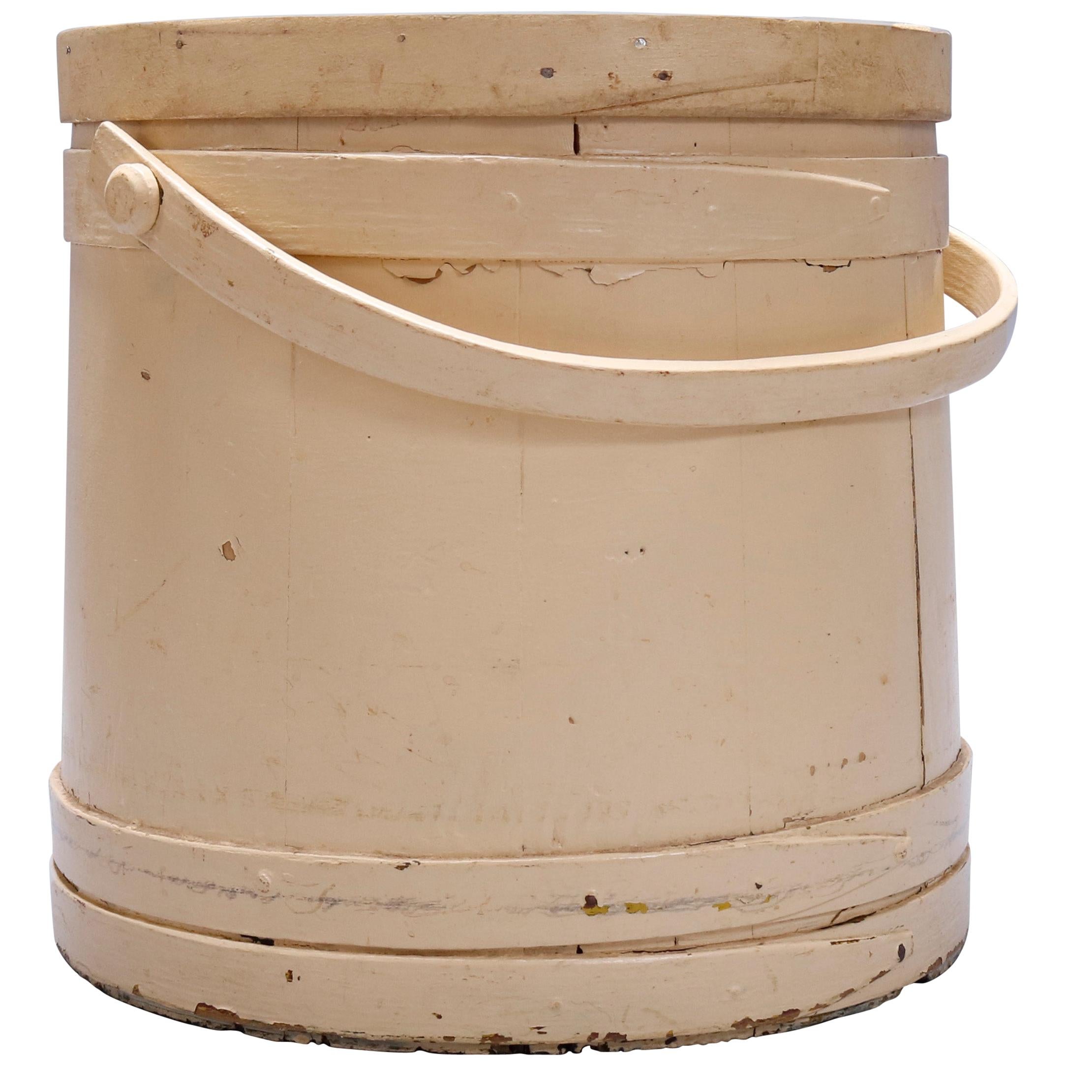 Primitive Americana Shaker Handcrafted Four-Finger Lidded Firkin Bucket