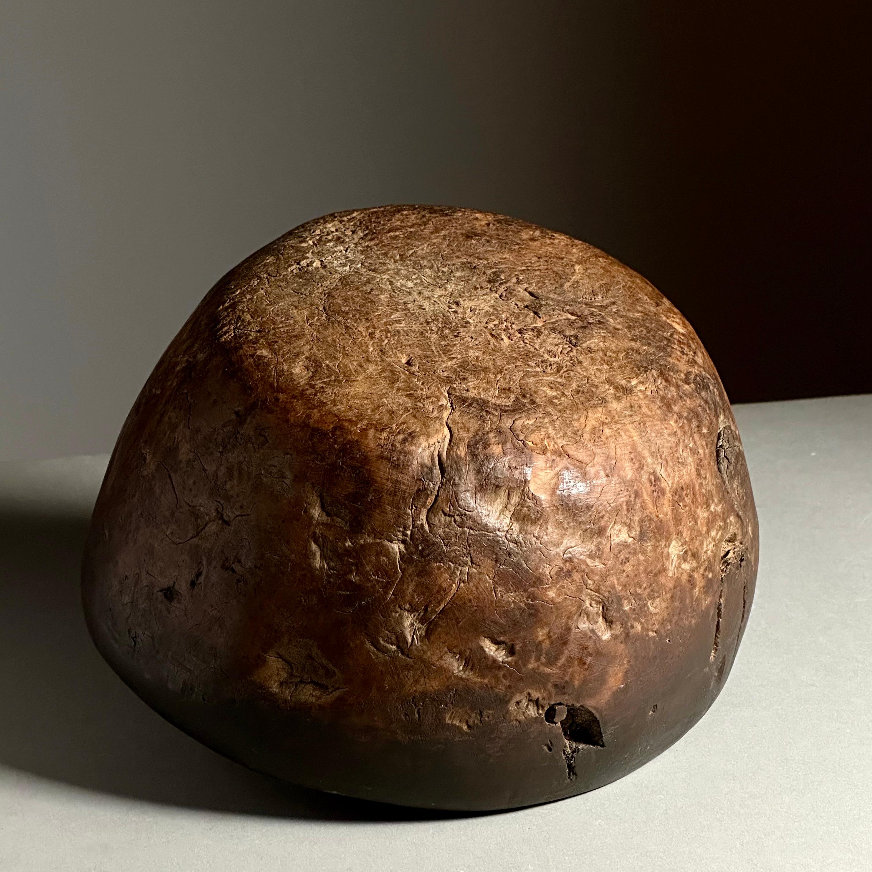 Bol primitif ancien en bois de ronce, c.C. 19e siècle Abîmé - En vente à Brooklyn, NY
