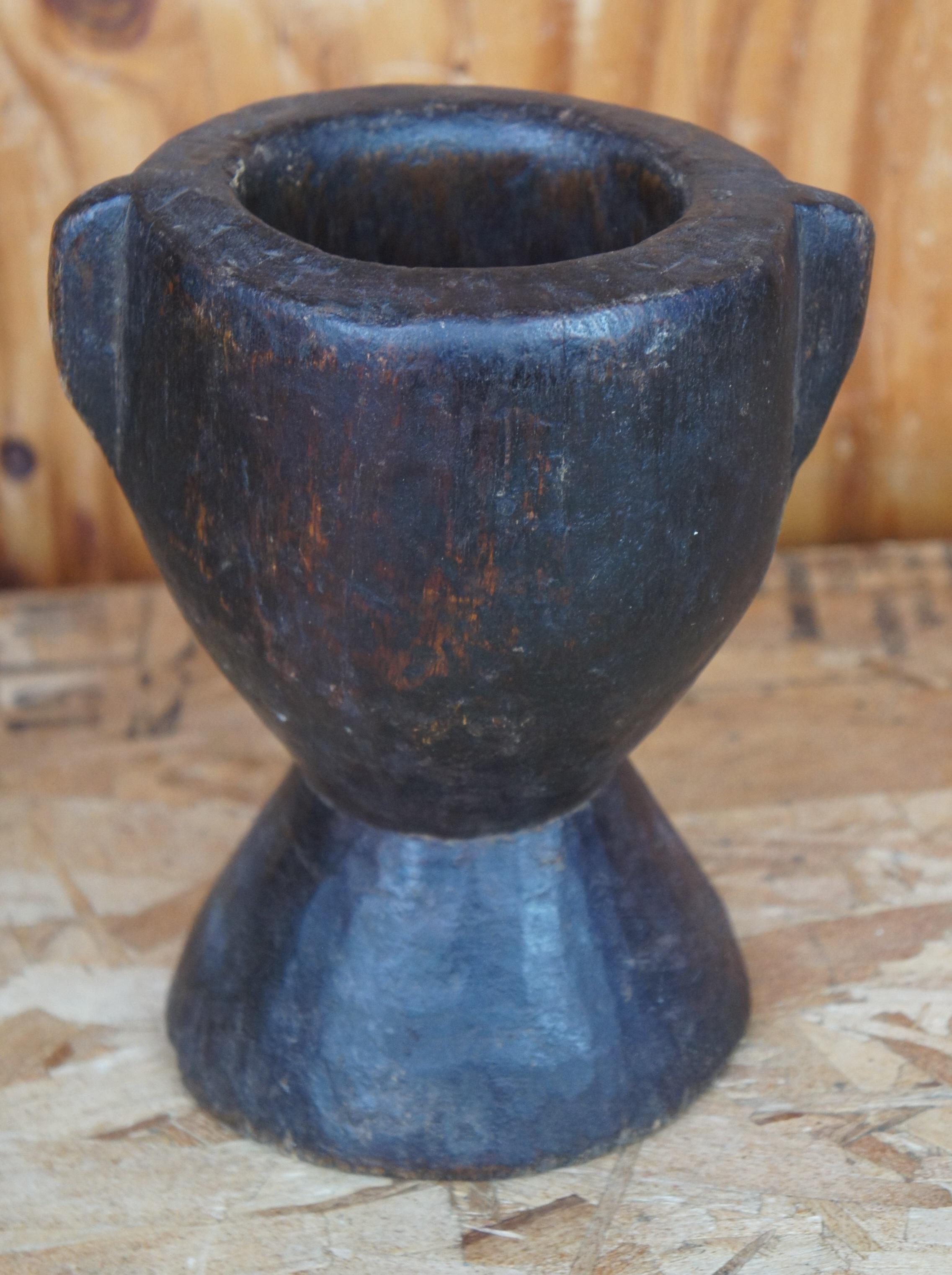 Antique Carved Wood African Tribal Mortar Goblet Apothecary In Good Condition For Sale In Dayton, OH