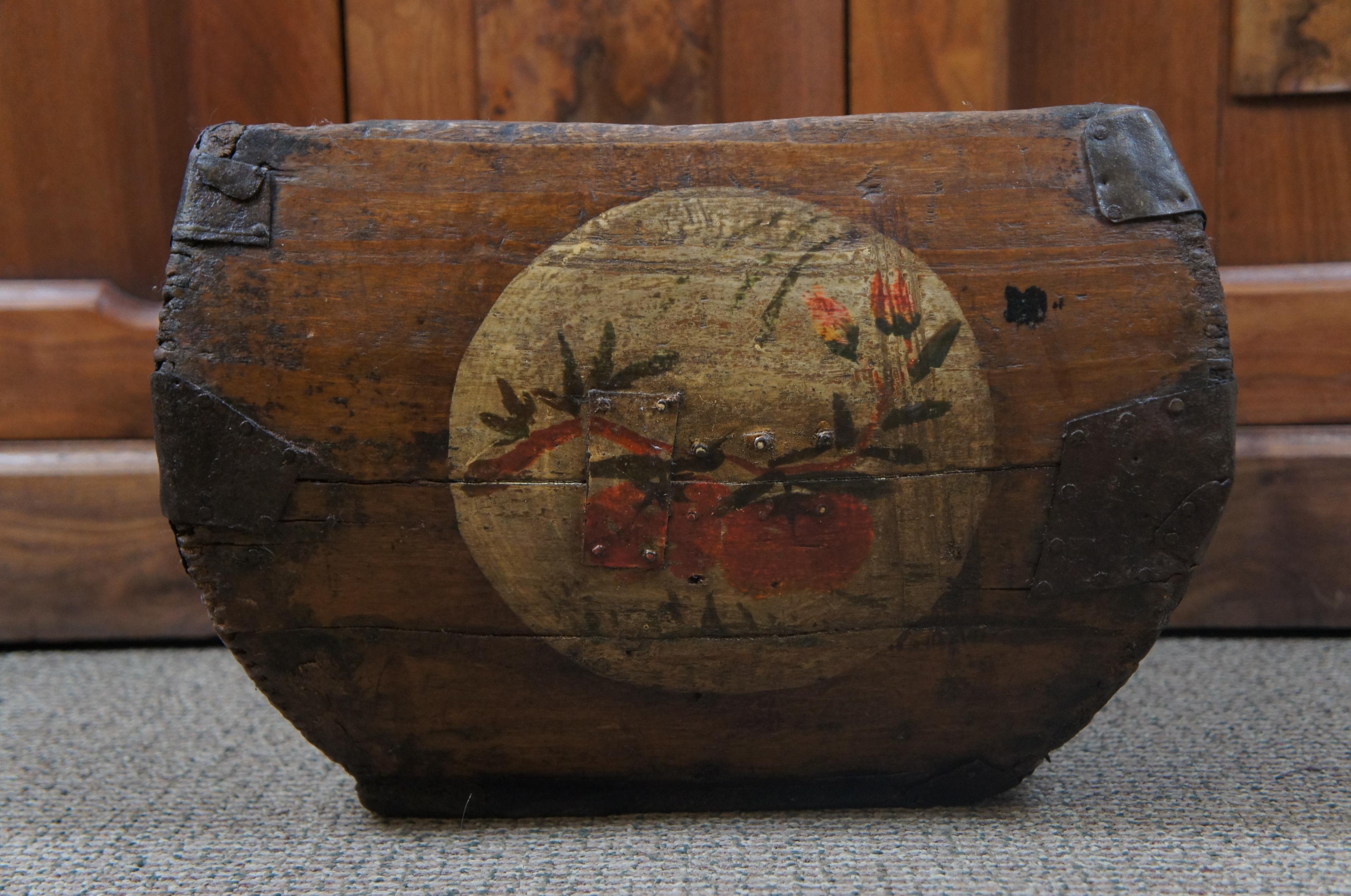 Antique Chinese Folk Art Wood & Iron Rice Grain Harvest Basket Bucket In Good Condition In Dayton, OH