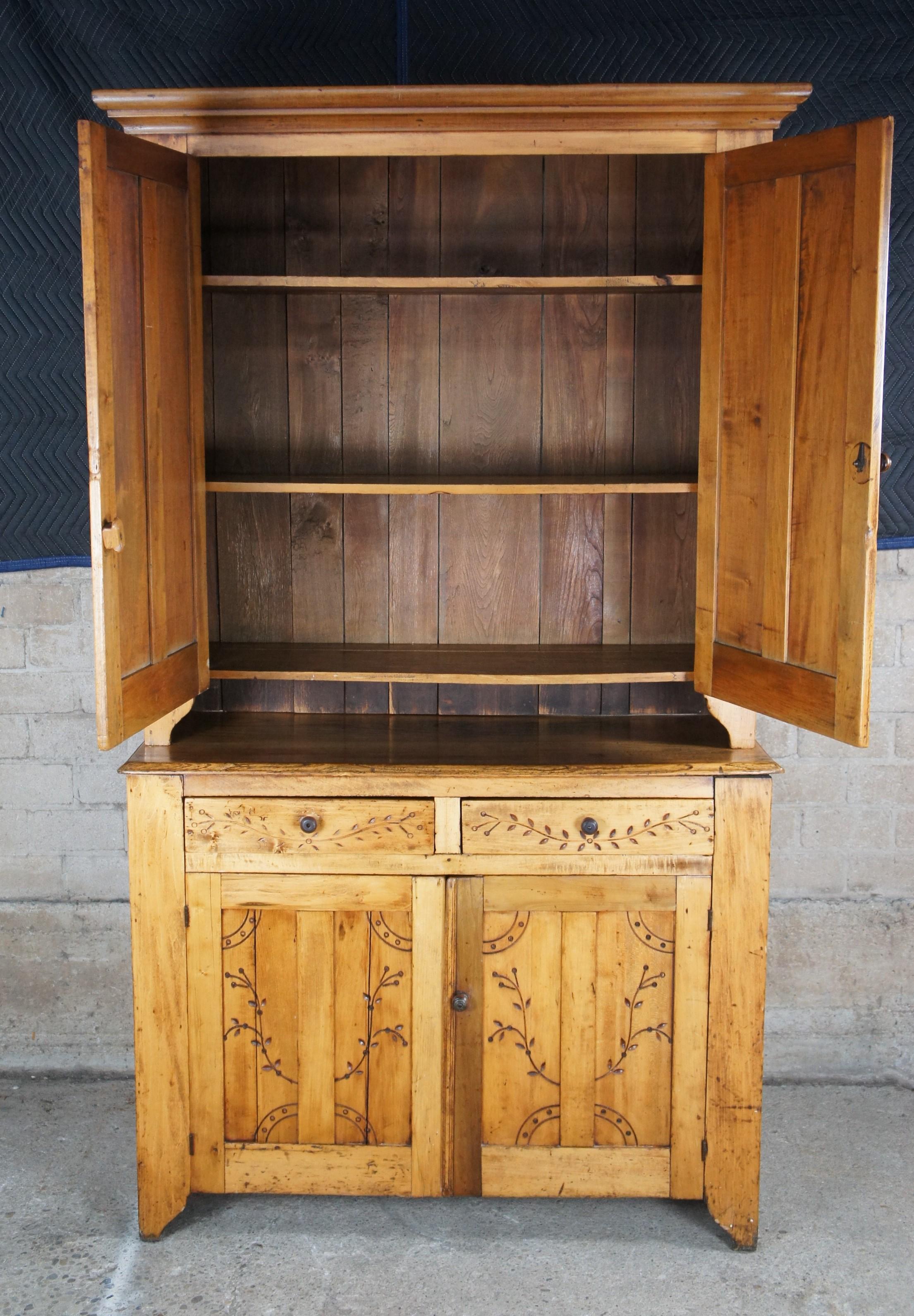 Primitive Antique Early American Style Oak Blind Door Stepback Cupboard Cabinet In Good Condition In Dayton, OH