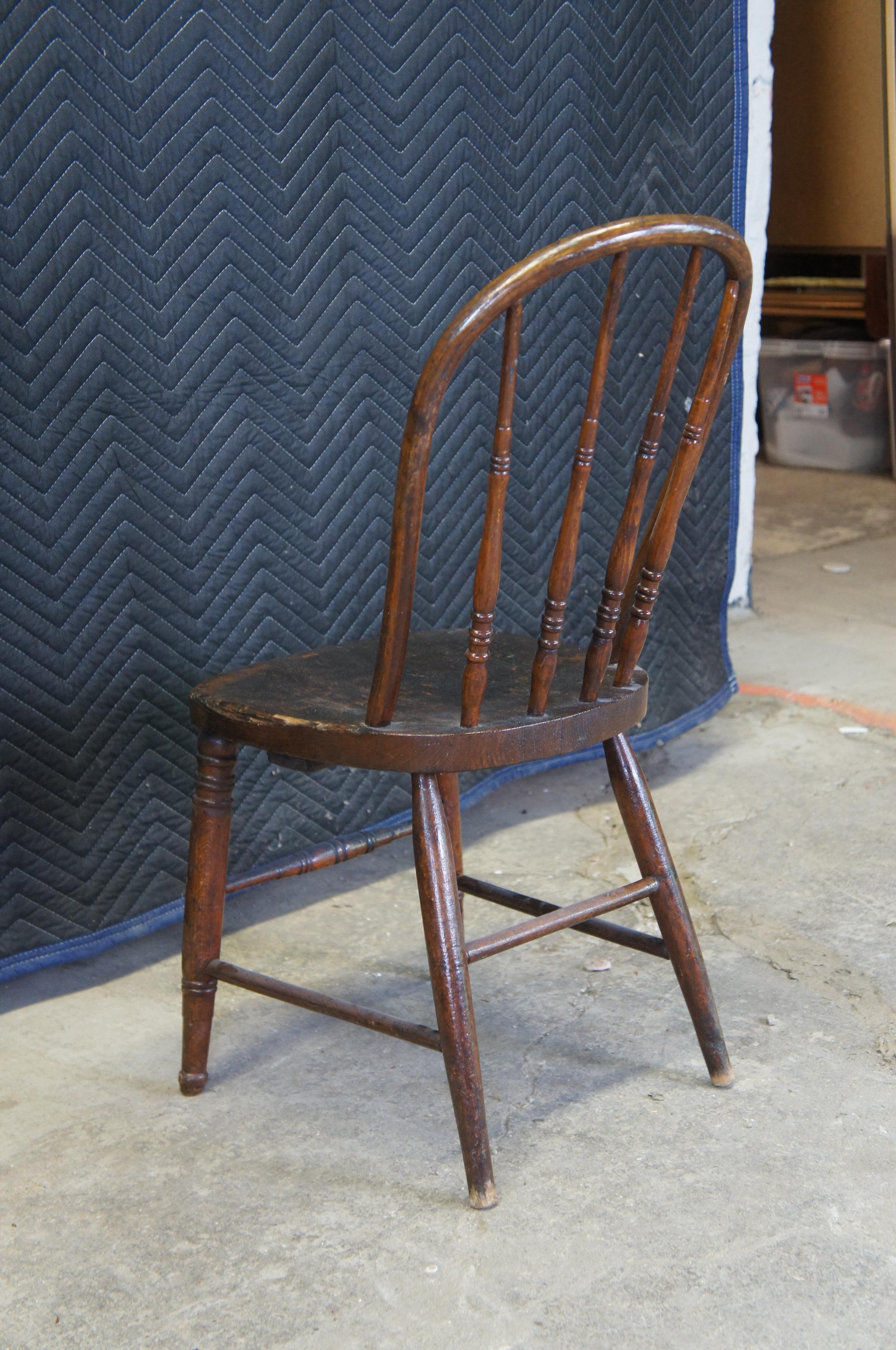American Colonial Primitive Antique Early American Windsor Bowback Oak Dining Side Chair Spindle