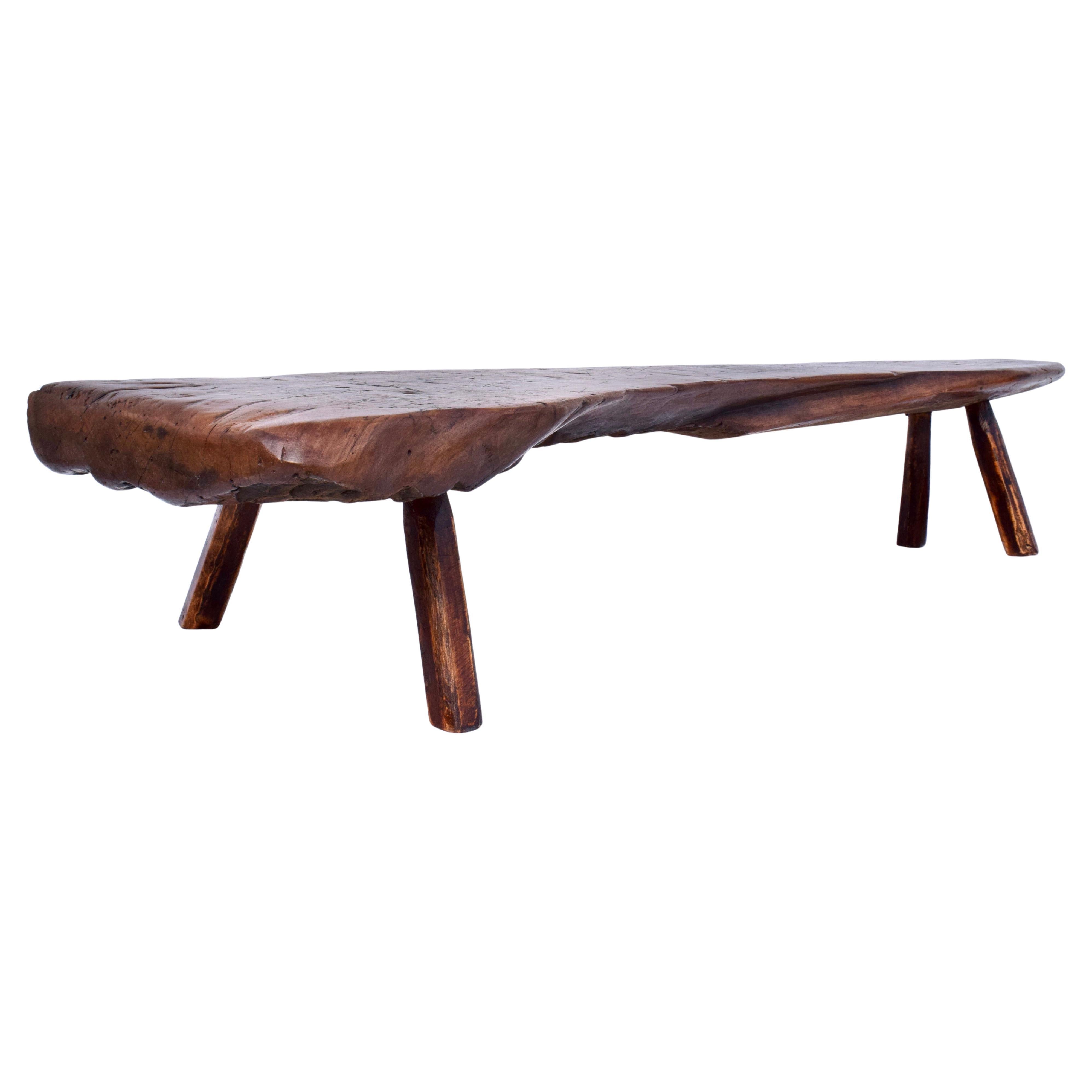 Banc primitif ancien pour cochons, longue dalle en noyer noir, 19e siècle