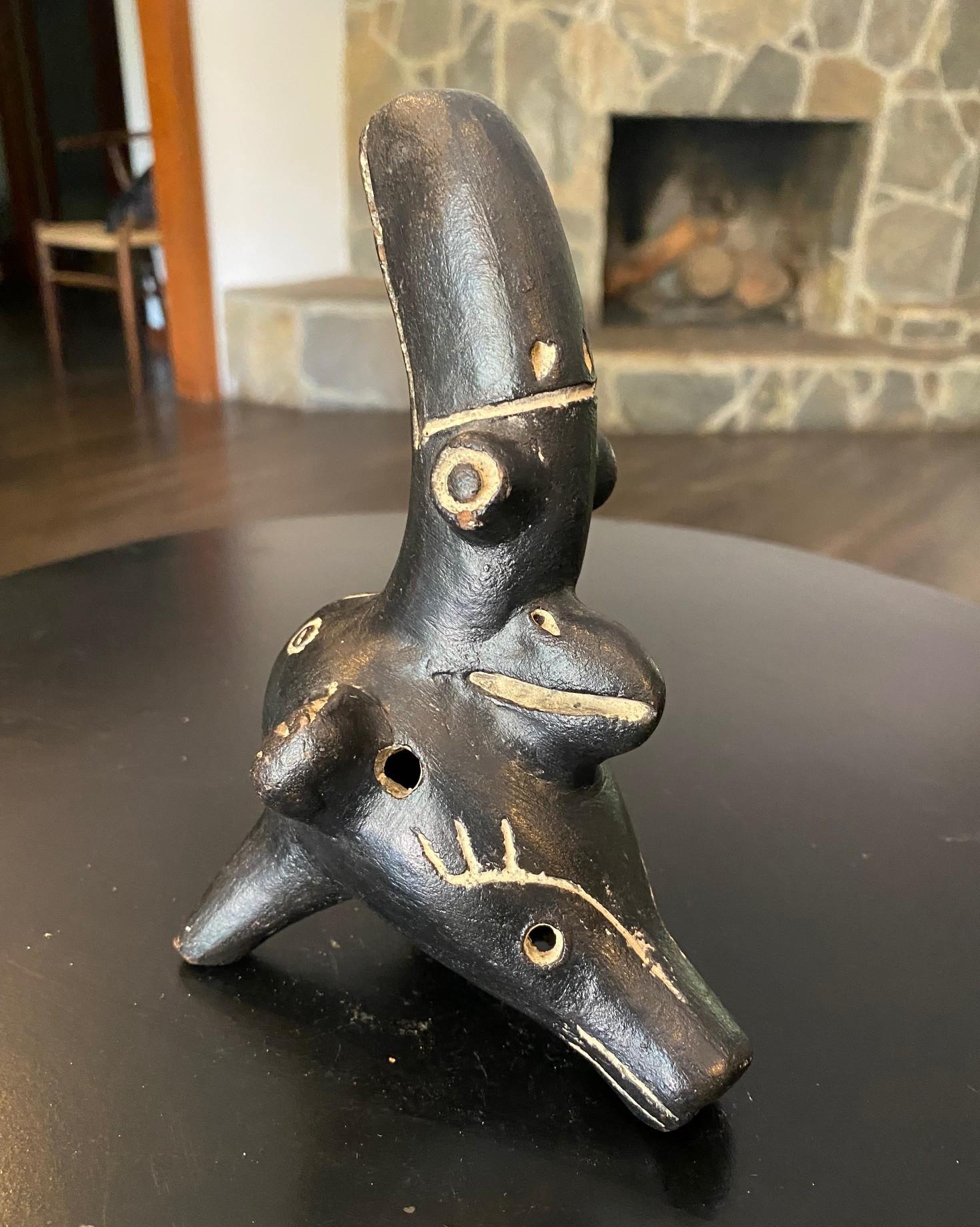 Primitive Antique South American Pre-Columbian Folk Art Ocarina Bird Sculpture For Sale 1