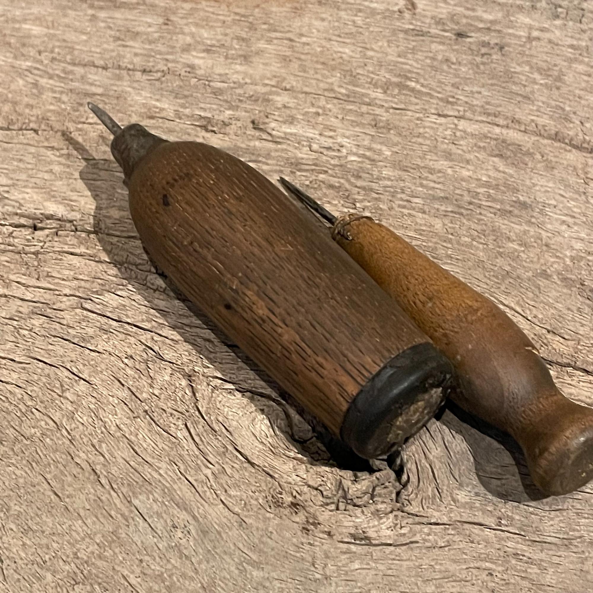 Rustic Barware Wood Ice Pick Tools Weathered & Worn Antique Ice Box Utensils In Distressed Condition In Chula Vista, CA