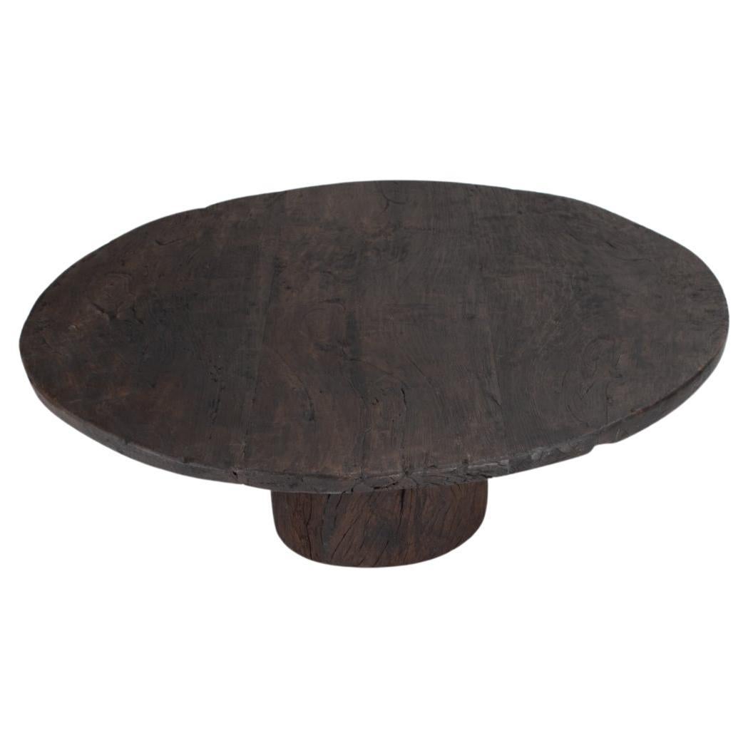 Primitive Belgian Coffee Table in Solid Oak, circa 1900 For Sale 3