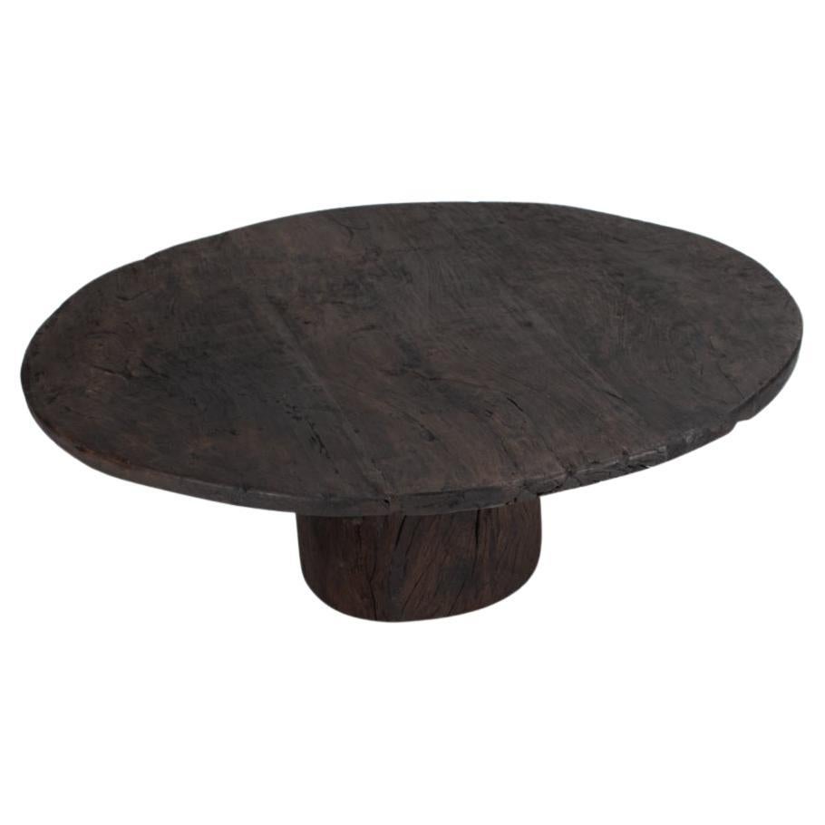 Primitive Belgian Coffee Table in Solid Oak, circa 1900 For Sale 4