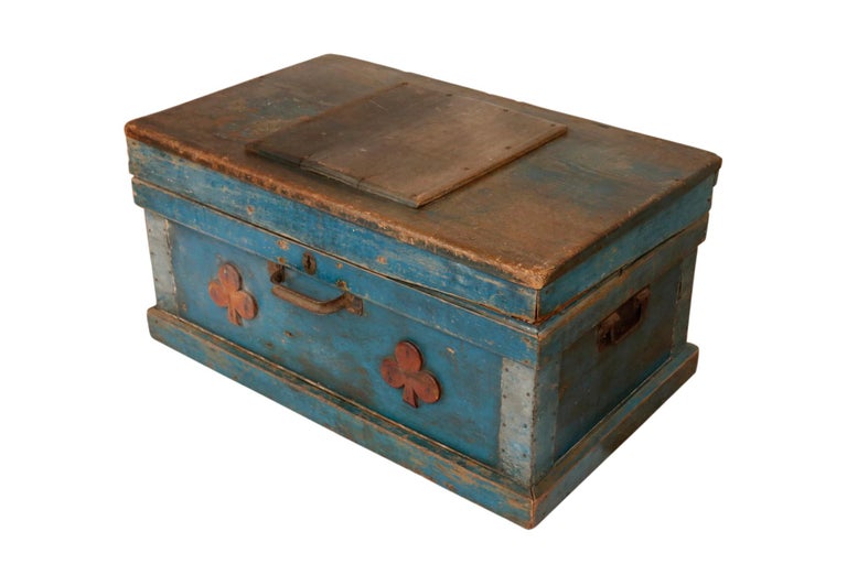 Primitive Blue Blanket Chest In Good Condition For Sale In Copake Falls, NY