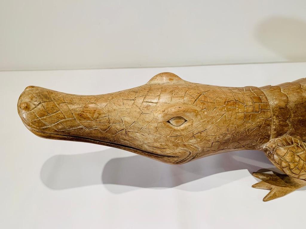 Wood Primitive brazilian noble wood circa 1970 big alligator 