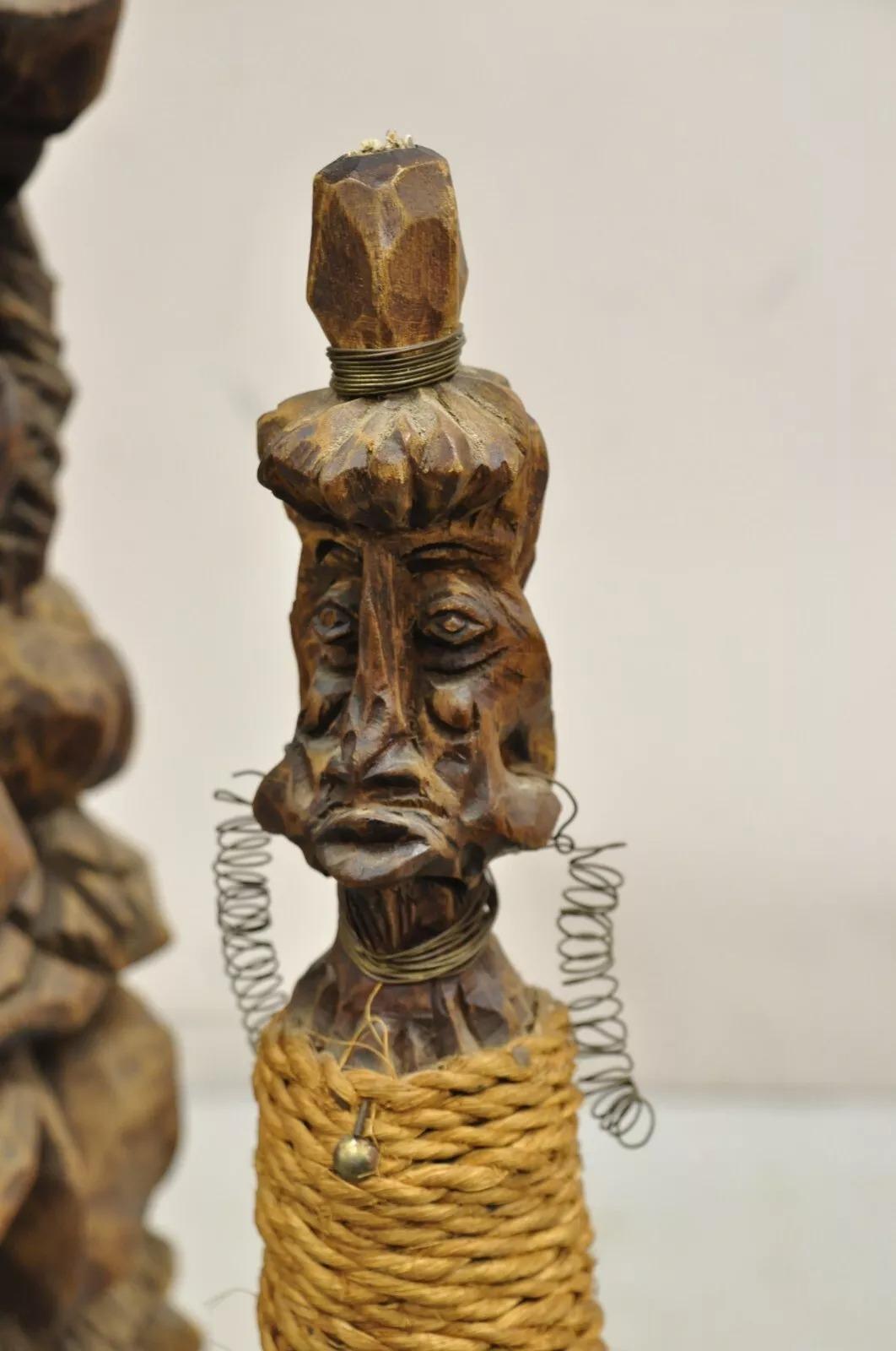 Primitives geschnitztes, figurales Tiki-Totem aus Holz, kinetische, balancierende Kunst-Skulptur aus Holz (Unbekannt) im Angebot