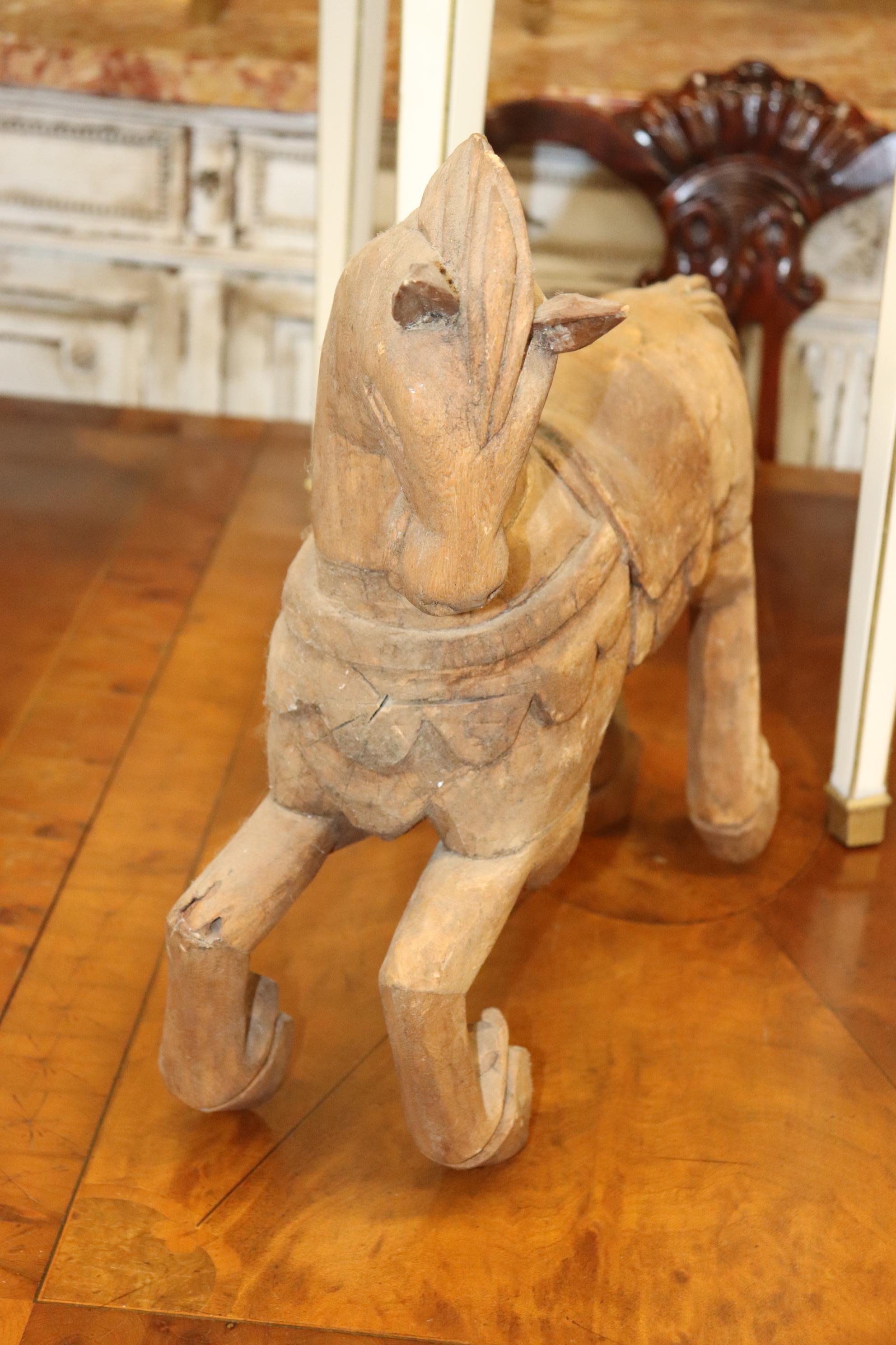 Primitive Carved Wooden Horse Sculpture  In Good Condition In Swedesboro, NJ