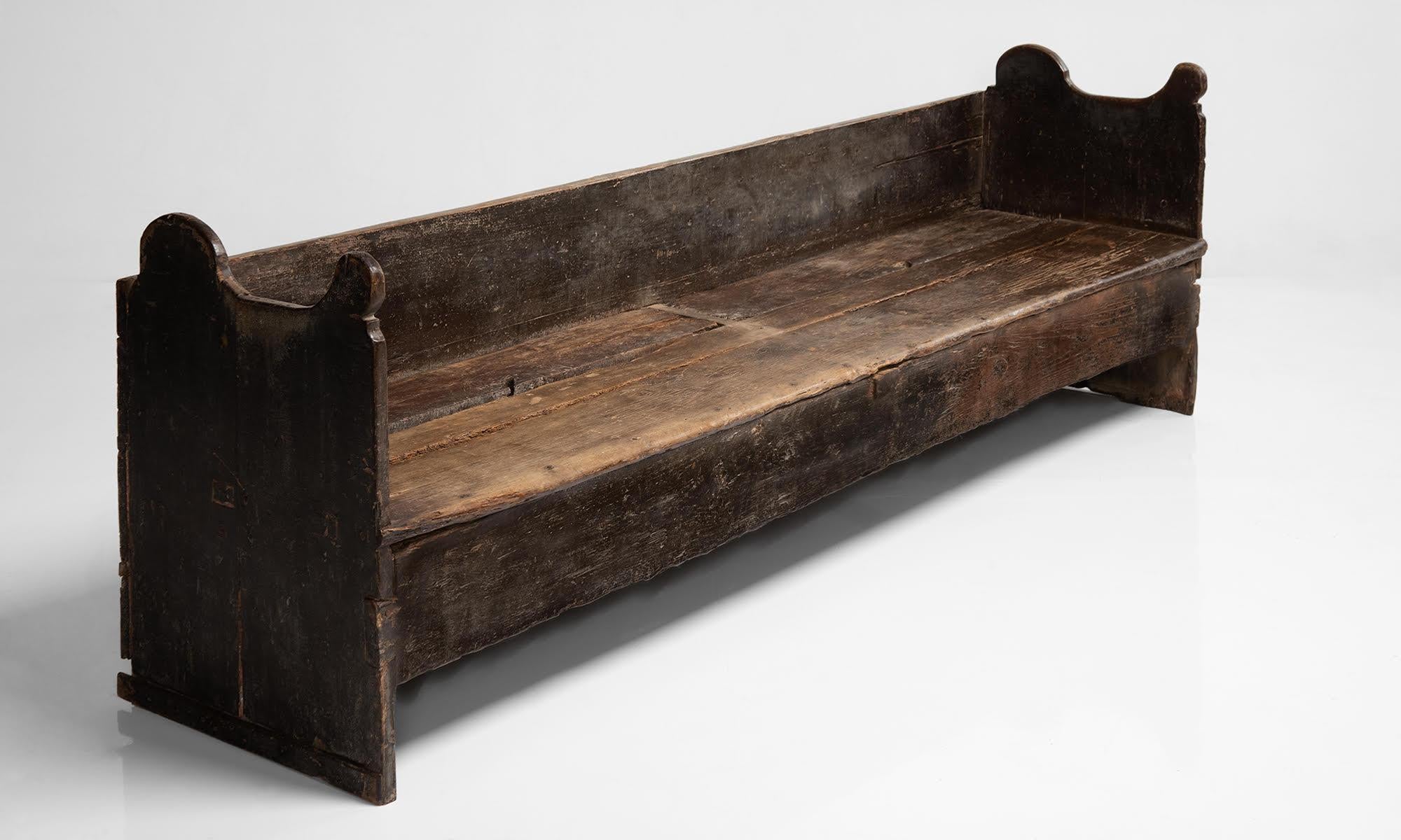 Primitive Catalan bench, Spain, 18th century.

Large scale rustic plank construction with amazing patina from Catalonia.


   