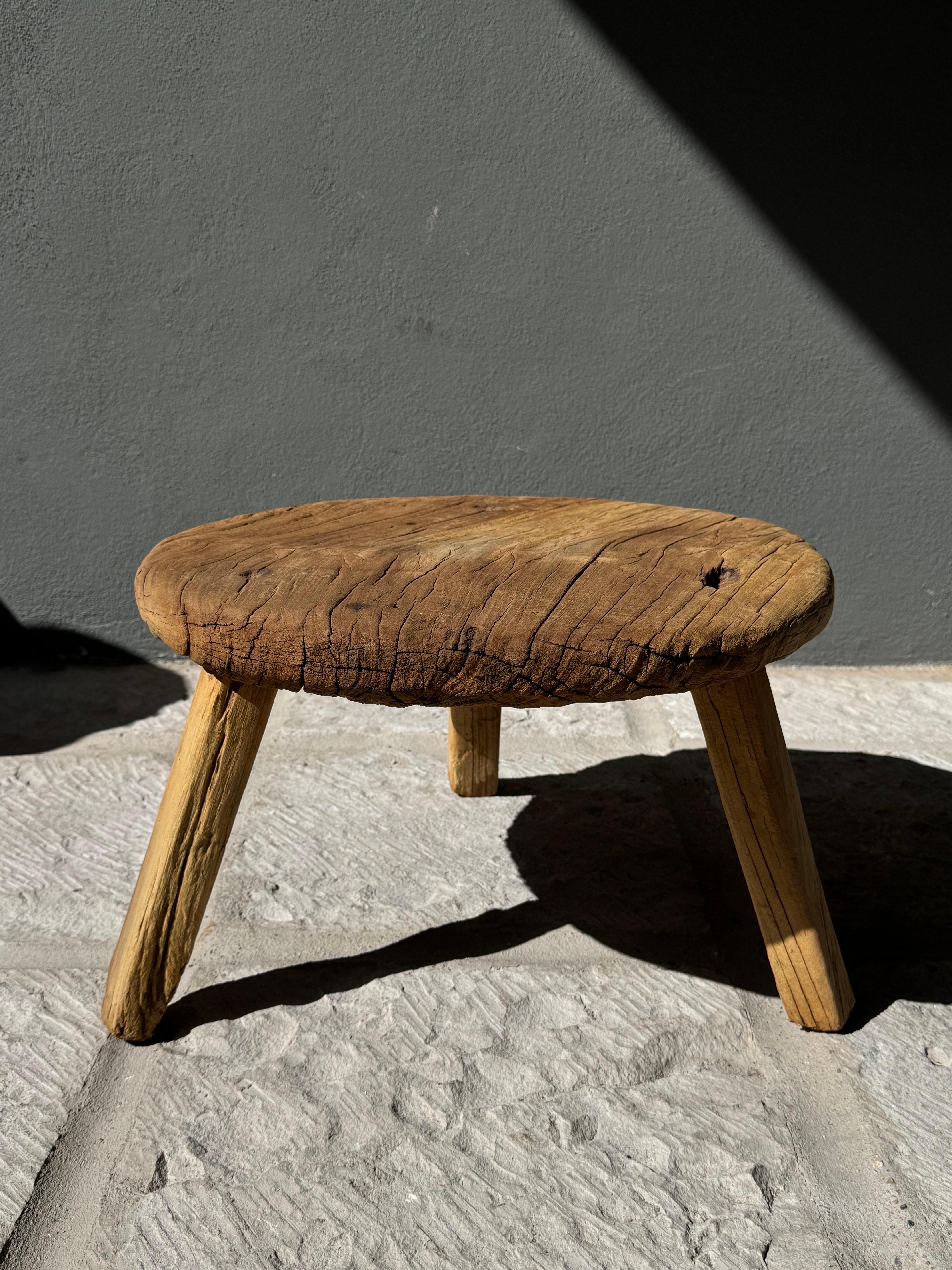 Primitive Cedar Wood Roundtable From Central Yucatan, 1980´s For Sale 3