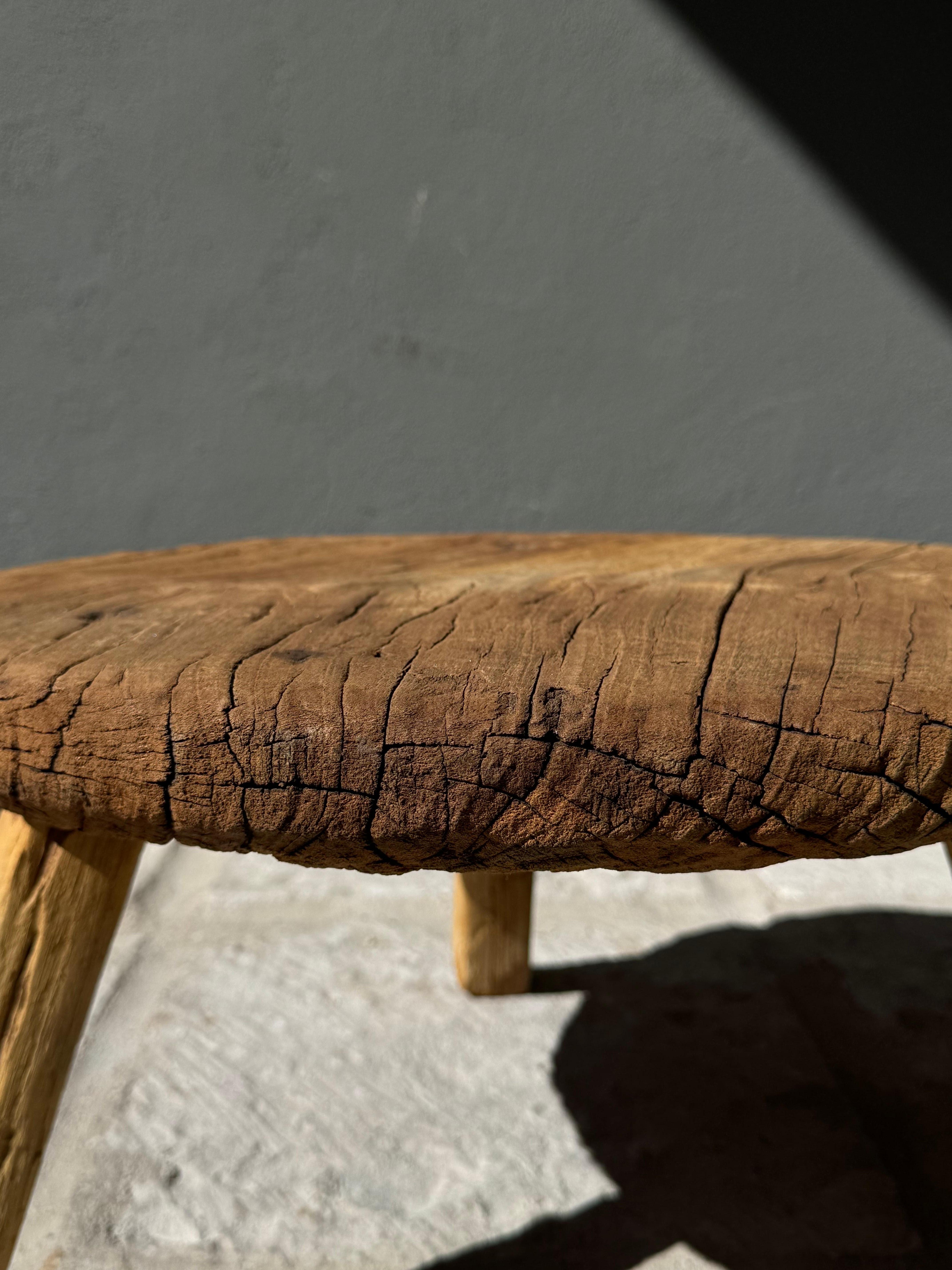 Primitive Cedar Wood Roundtable From Central Yucatan, 1980´s For Sale 4